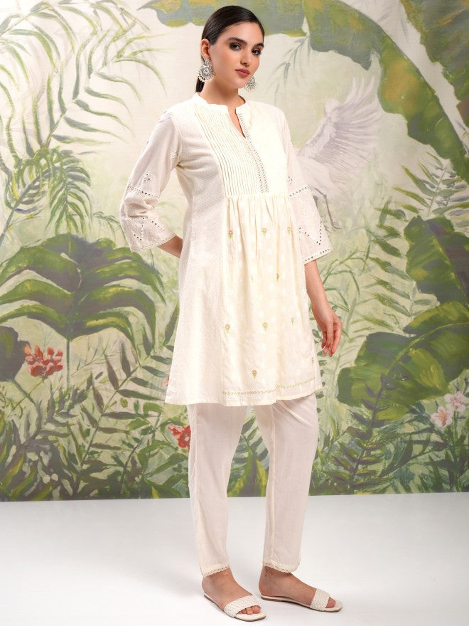 Vishudh Women Cream Embroidered Kurta With Trouser And Dupatta - Cream - Image 6
