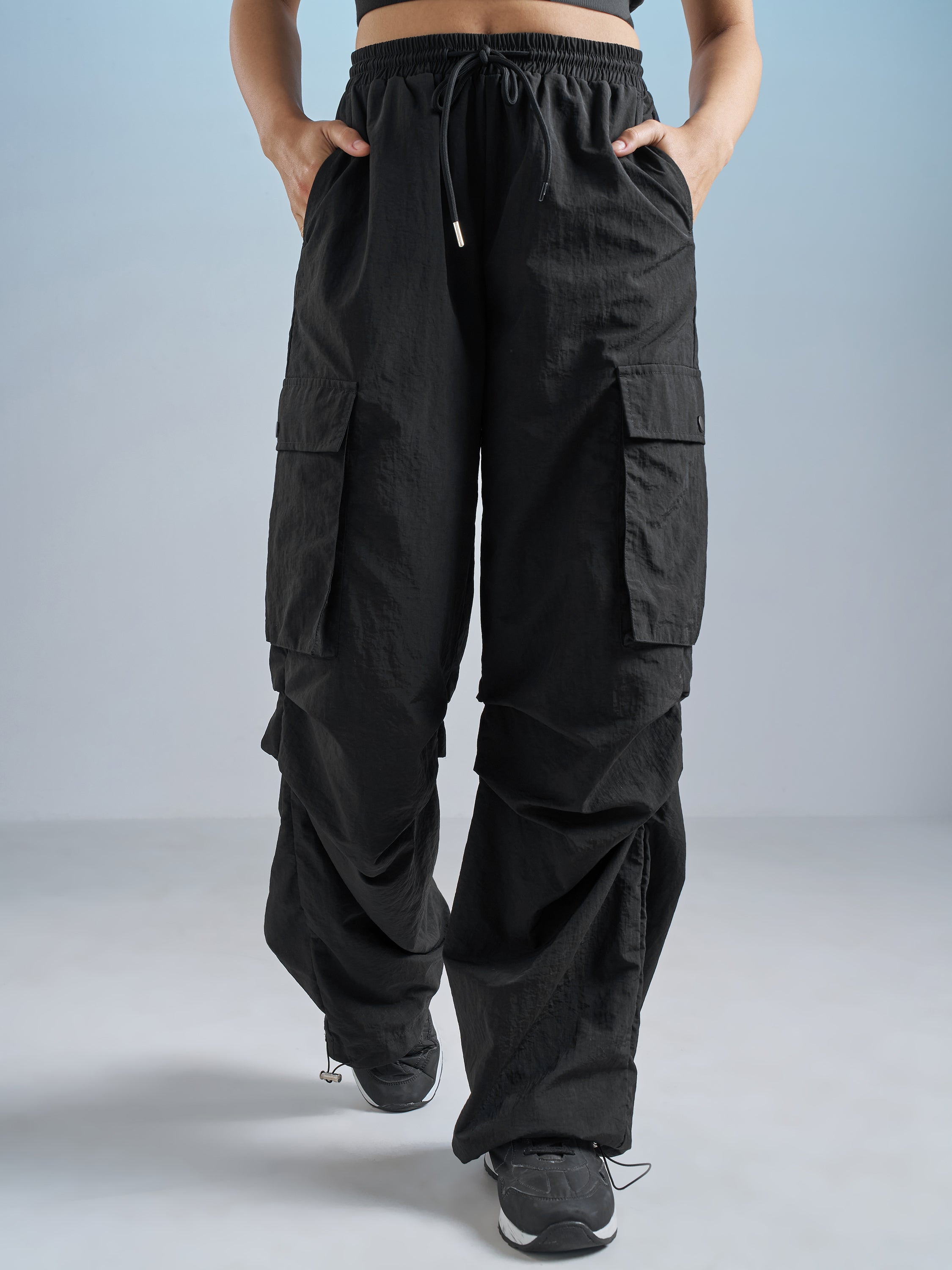 Street By Tokyo Talkies Women Black Solid Loose Fit Cargos - Black - Image 1