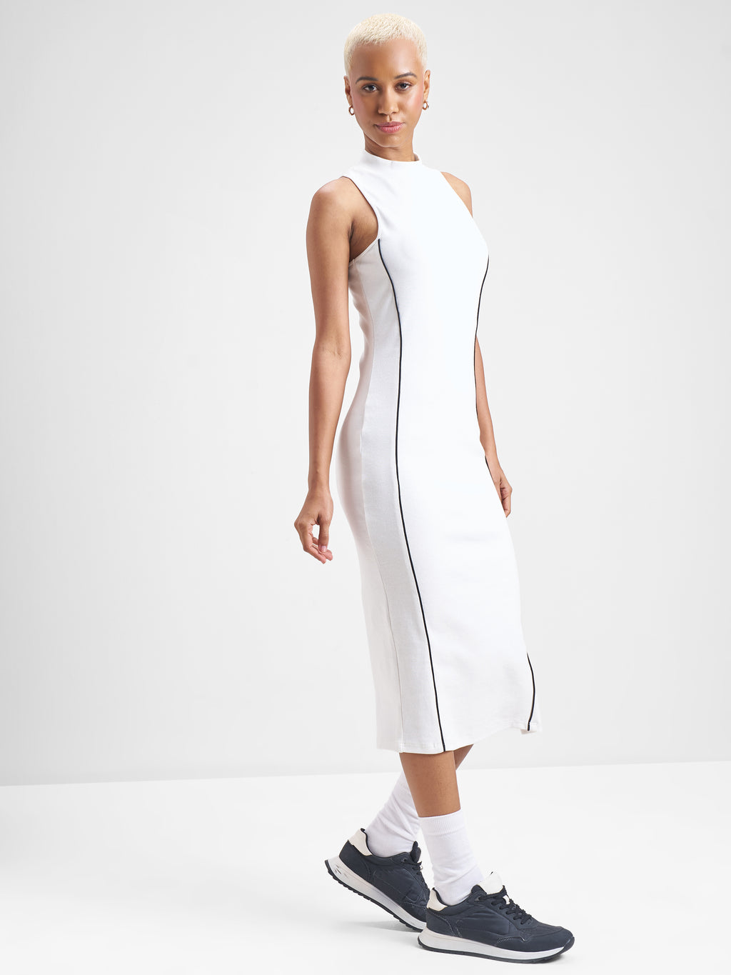 Street By Tokyo Talkies Women White Solid Bodycon Dress - White - Image 4