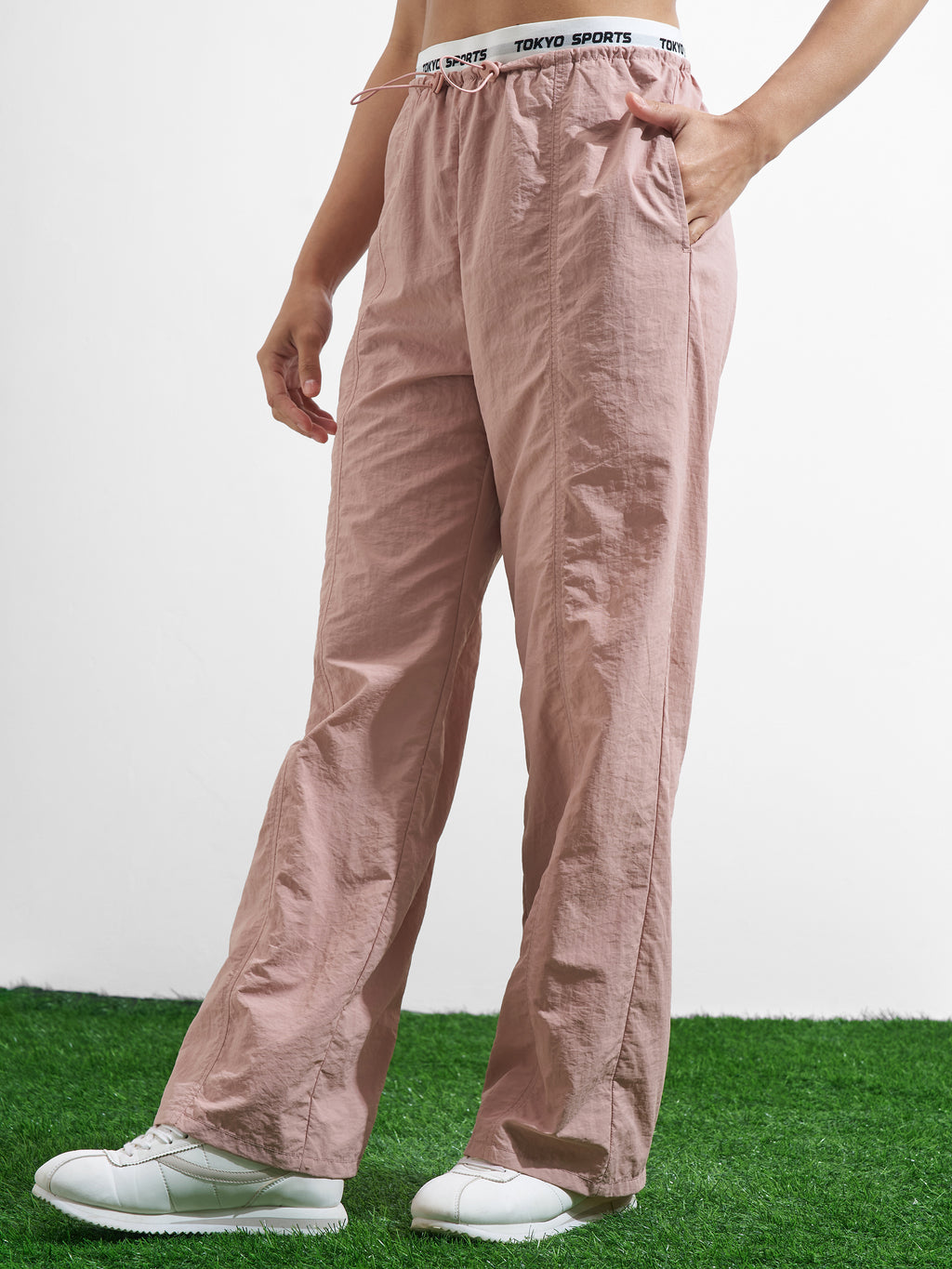 Street By Tokyo Talkies Women Pink Solid Relaxed Fit Cargos - Pink - Image 4
