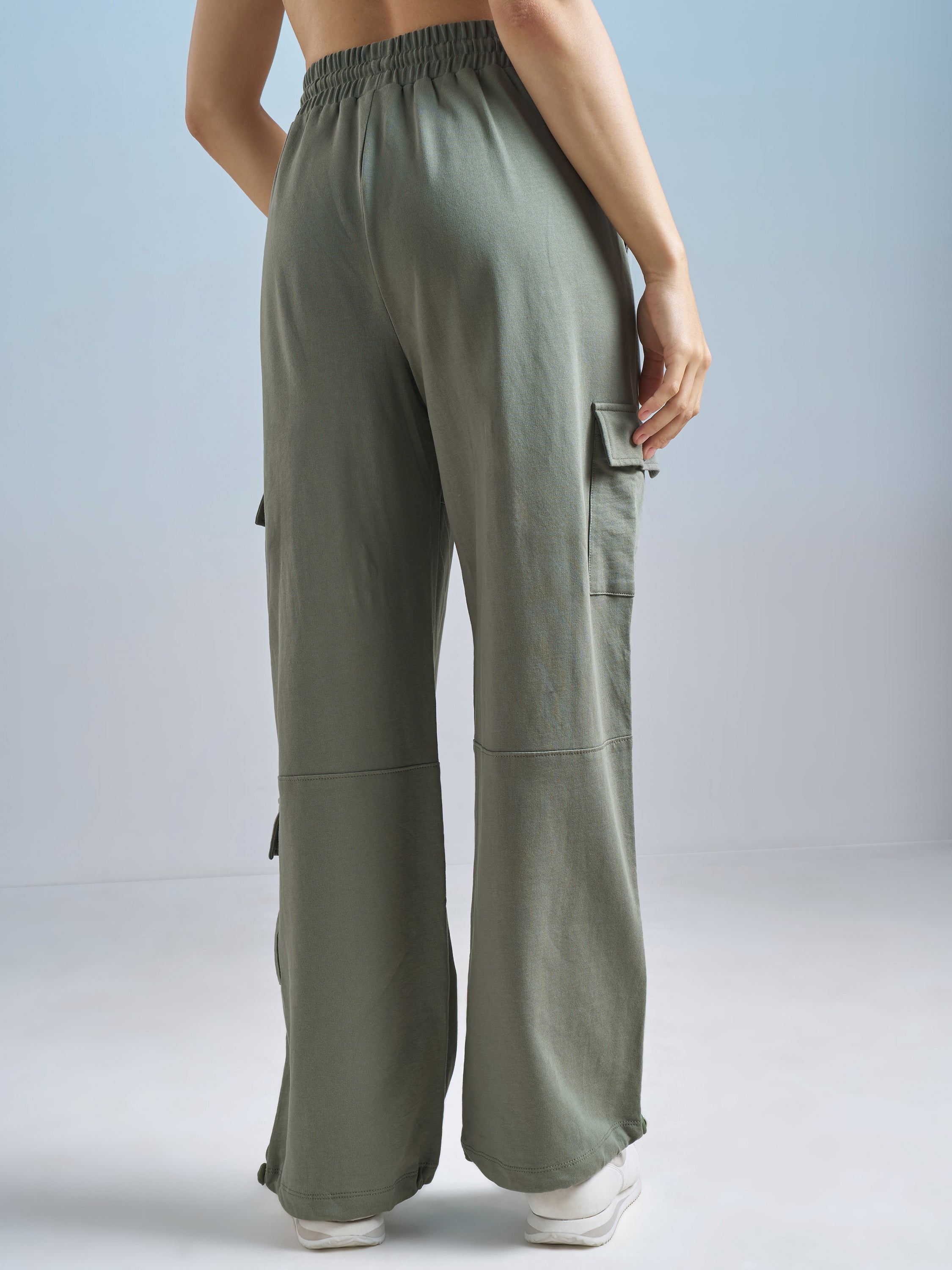 Street By Tokyo Talkies Women Olive Solid Relaxed Fit Cargos - Olive - Image 3