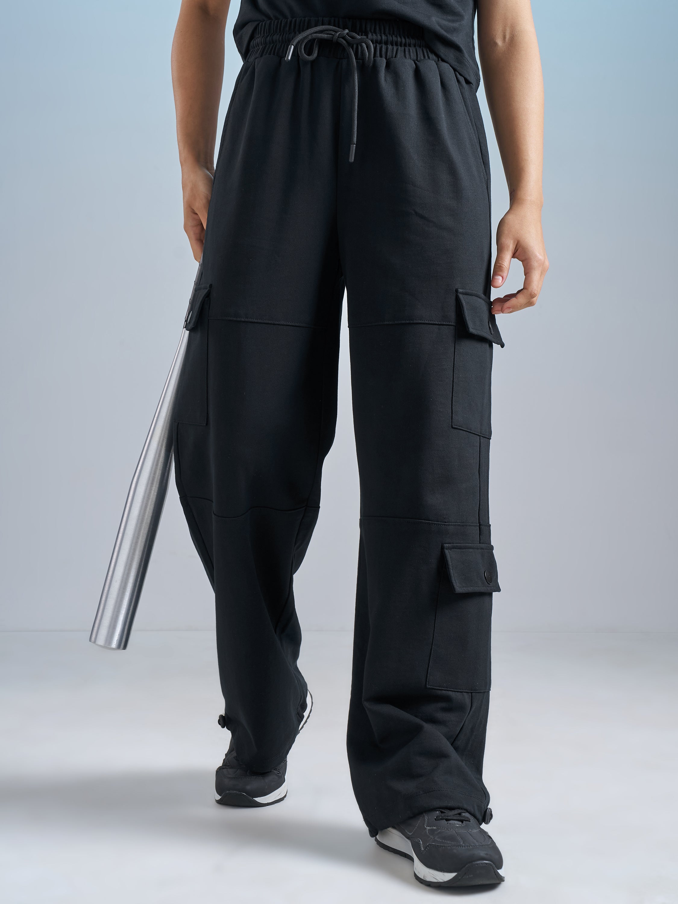 Street By Tokyo Talkies Women Black Solid Relaxed Fit Cargos - Black - Image 1