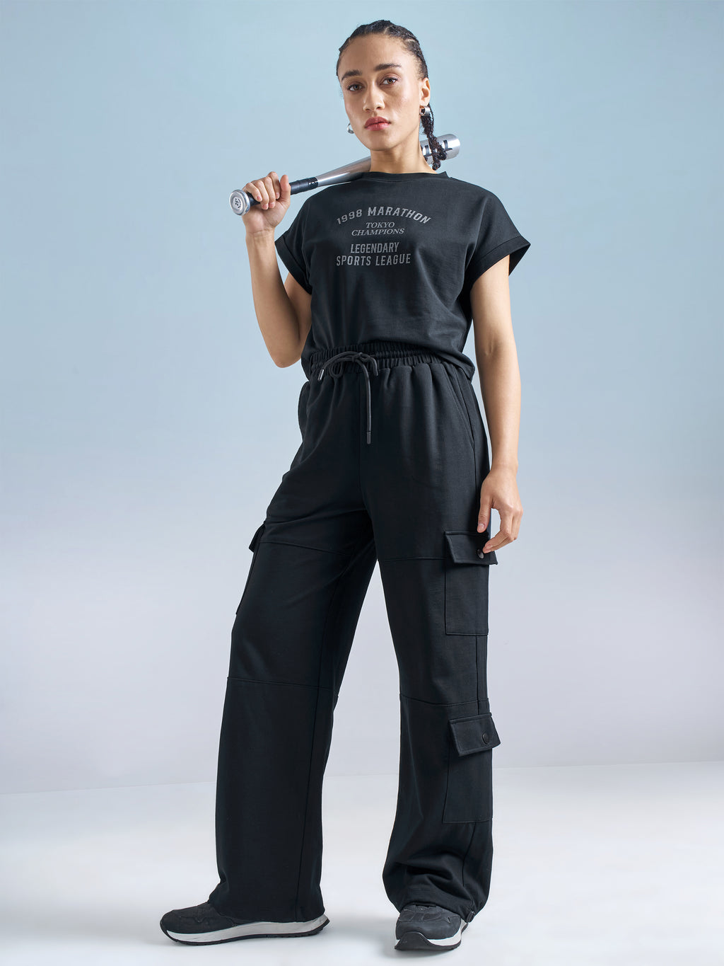 Street By Tokyo Talkies Women Black Solid Relaxed Fit Cargos - Black - Image 2