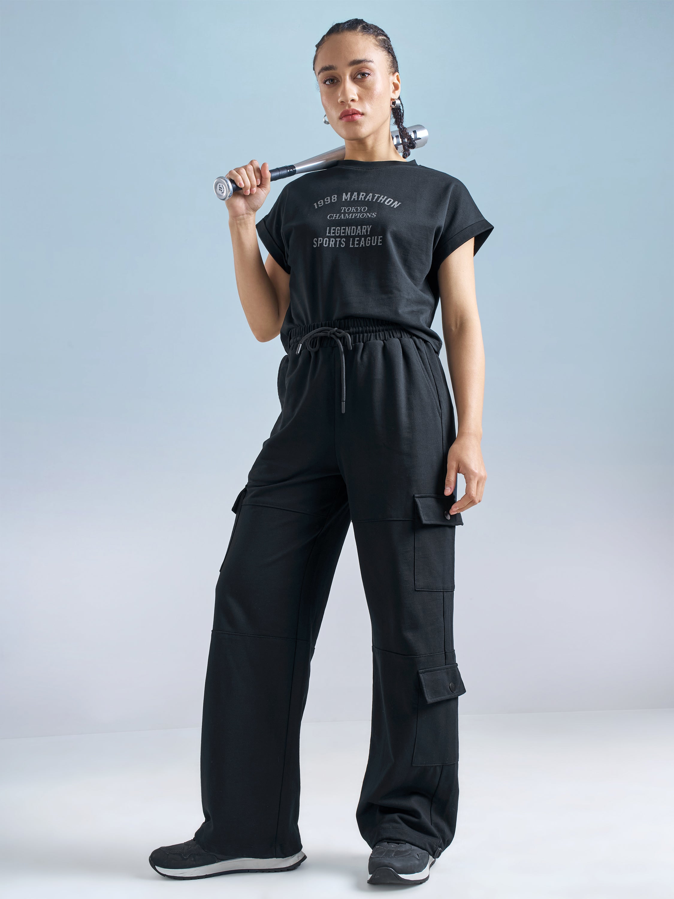 Street By Tokyo Talkies Women Black Solid Relaxed Fit Cargos - Black - Image 2