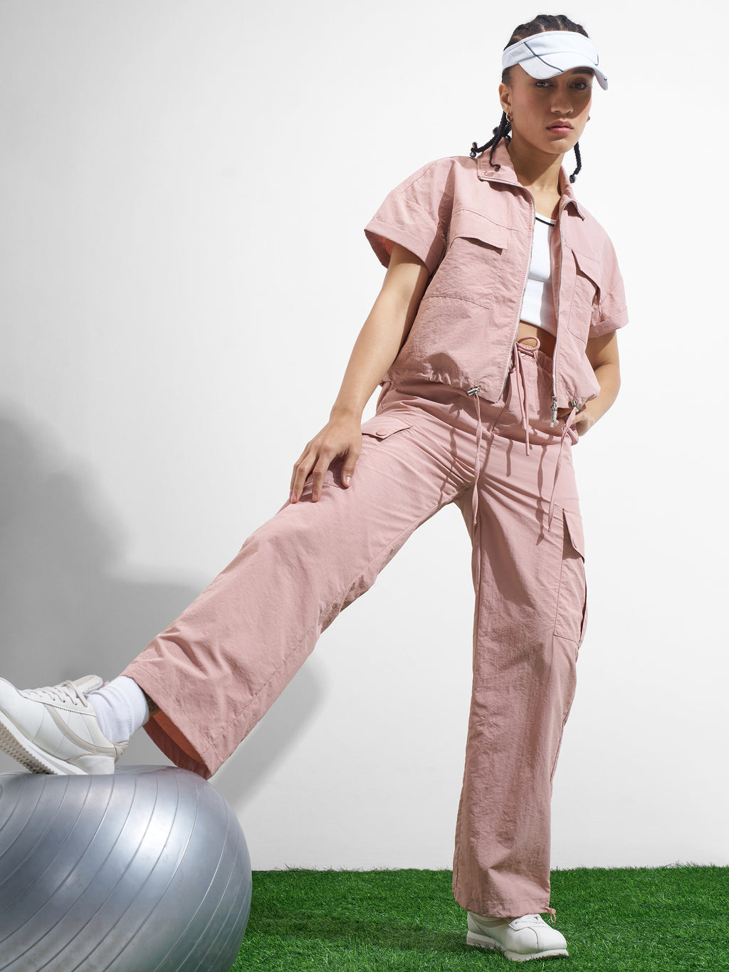 Street By Tokyo Talkies Women Pink Solid Regular Fit Cargos - Pink - Image 2