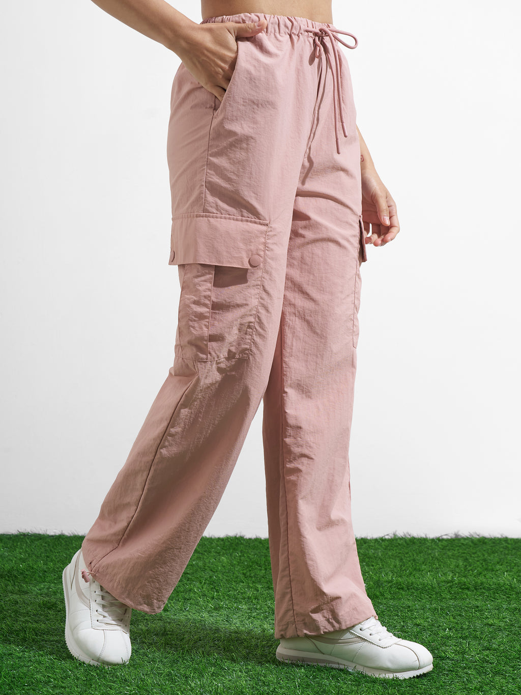 Street By Tokyo Talkies Women Pink Solid Regular Fit Cargos - Pink - Image 6