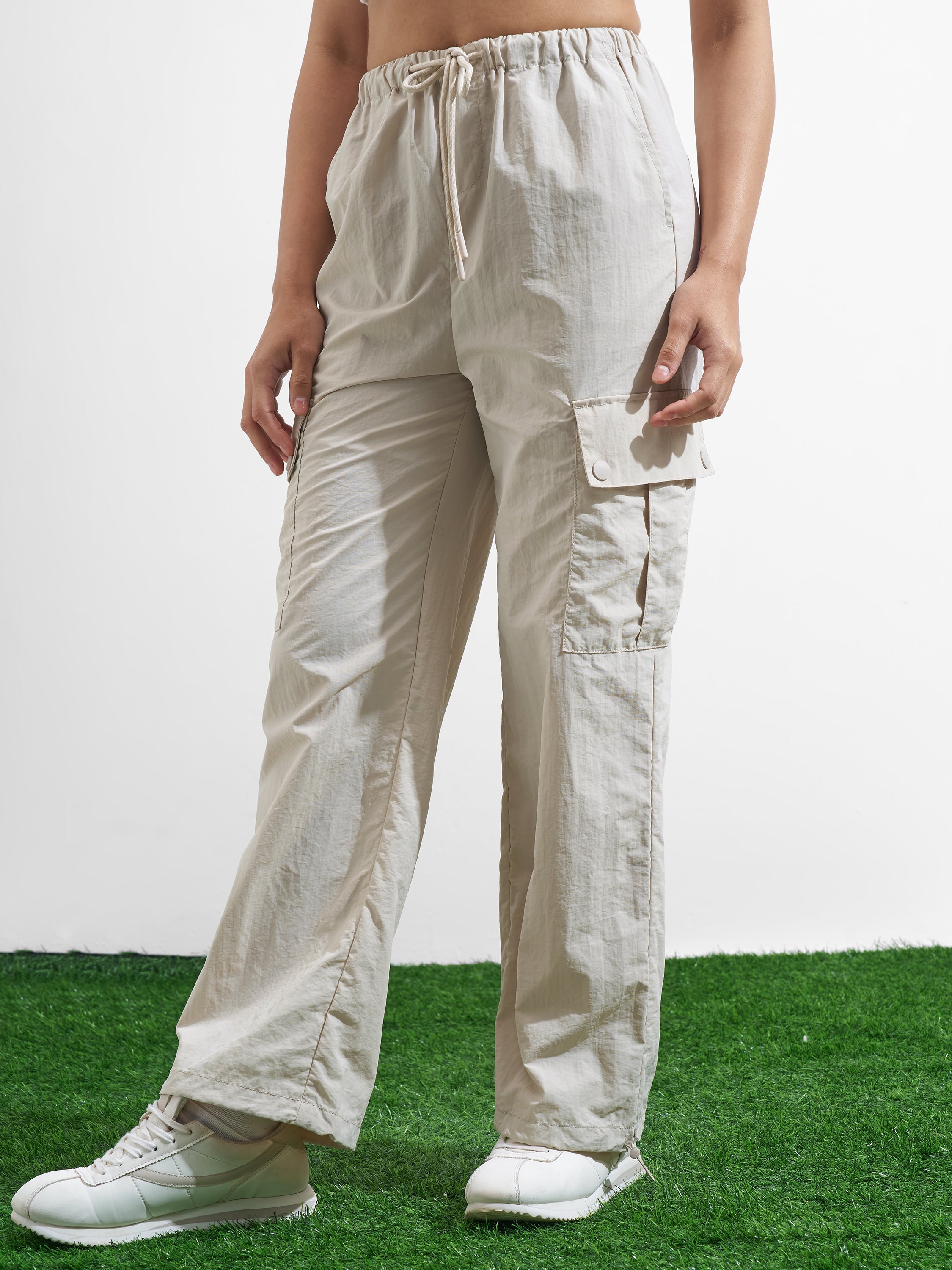 Street By Tokyo Talkies Women Beige Solid Regular Fit Cargos - Beige - Image 4