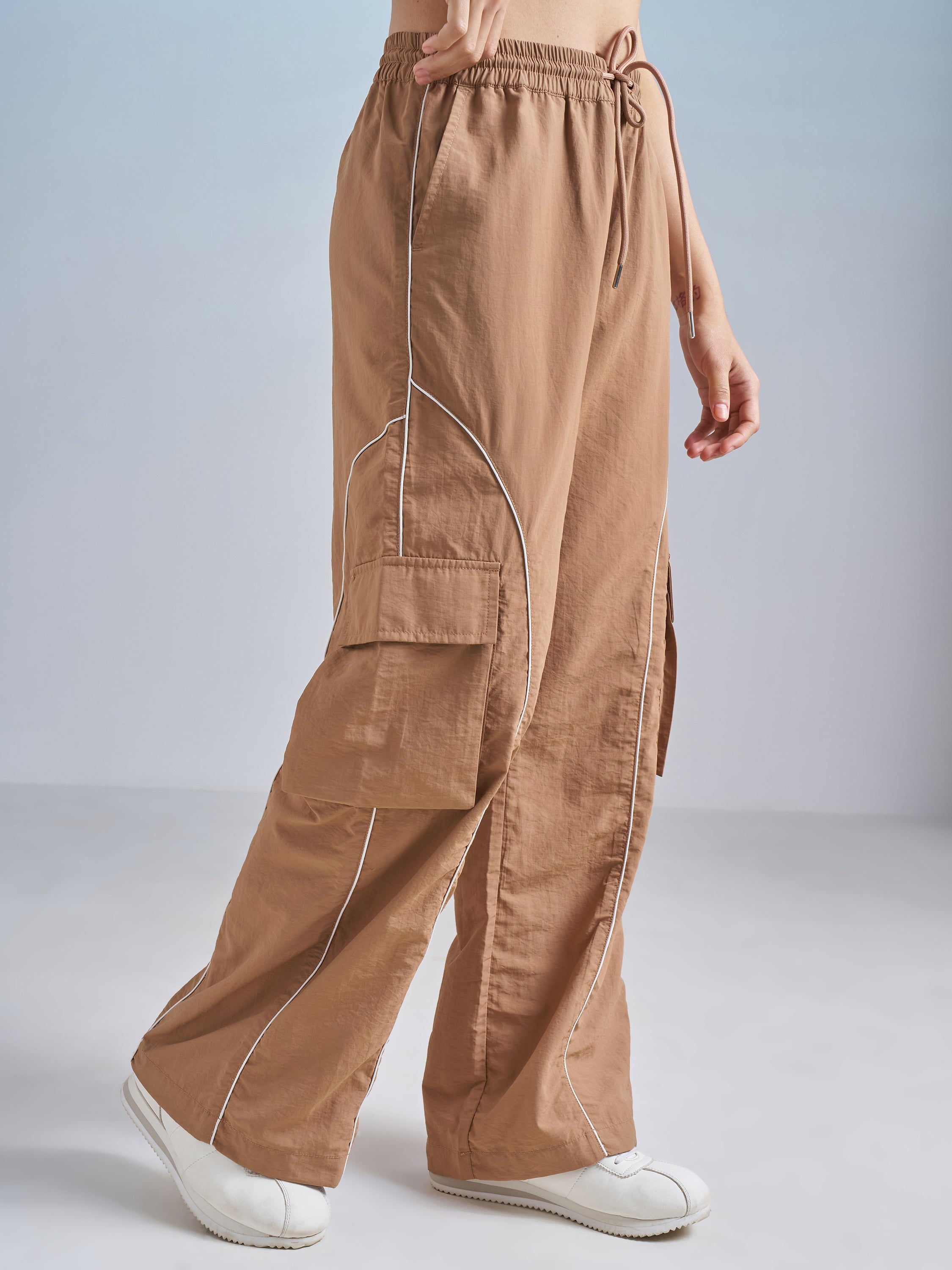Street By Tokyo Talkies Women Brown Solid Regular Fit Cargos - Brown - Image 6