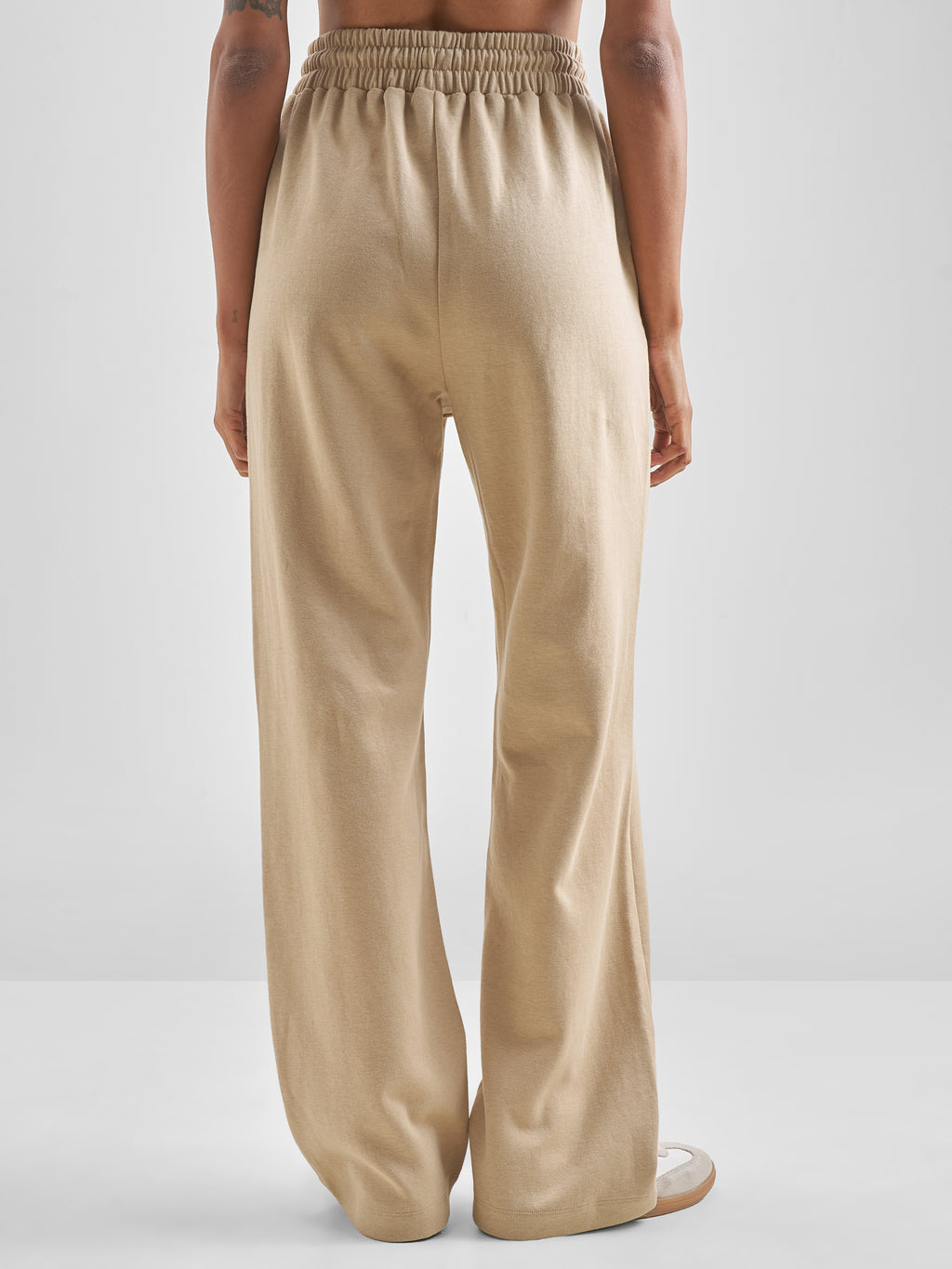 Street By Tokyo Talkies Women Beige Solid Regular Fit Trouser - Beige - Image 3