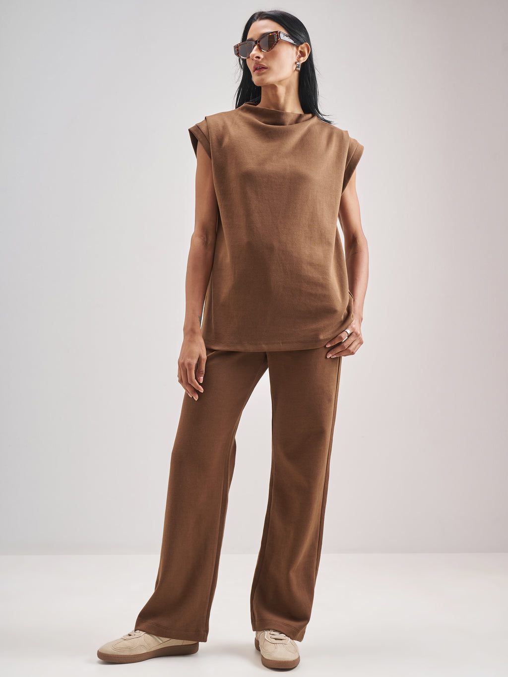 Street By Tokyo Talkies Women Brown Solid Regular Fit Trouser - Brown - Image 2
