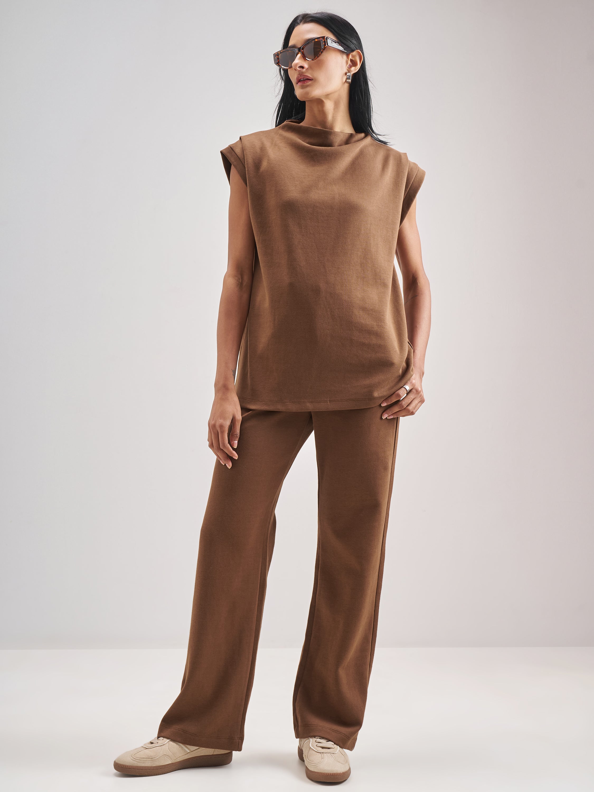 Street By Tokyo Talkies Women Brown Solid Regular Fit Trouser - Brown - Image 2