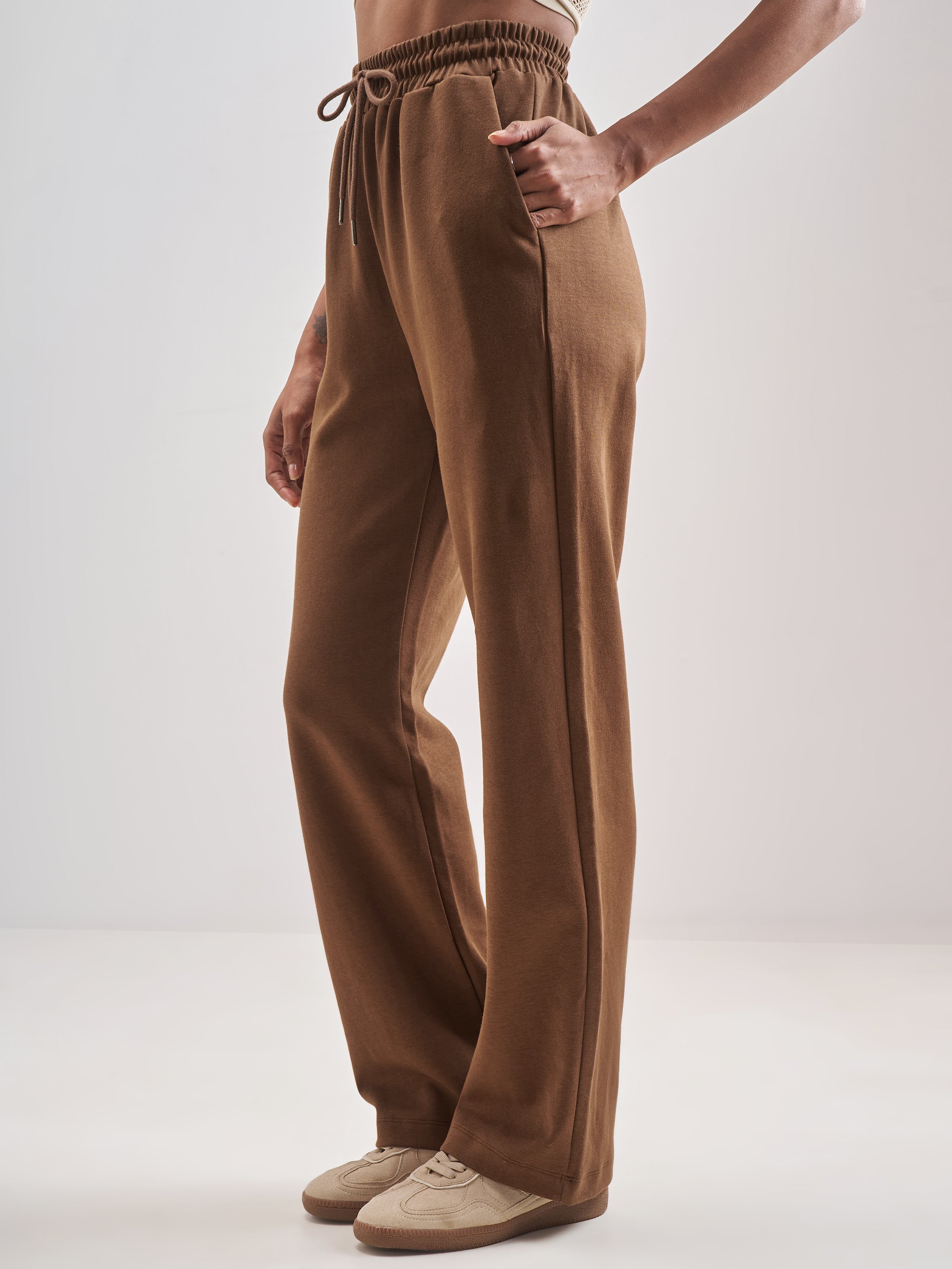 Street By Tokyo Talkies Women Brown Solid Regular Fit Trouser - Brown - Image 4
