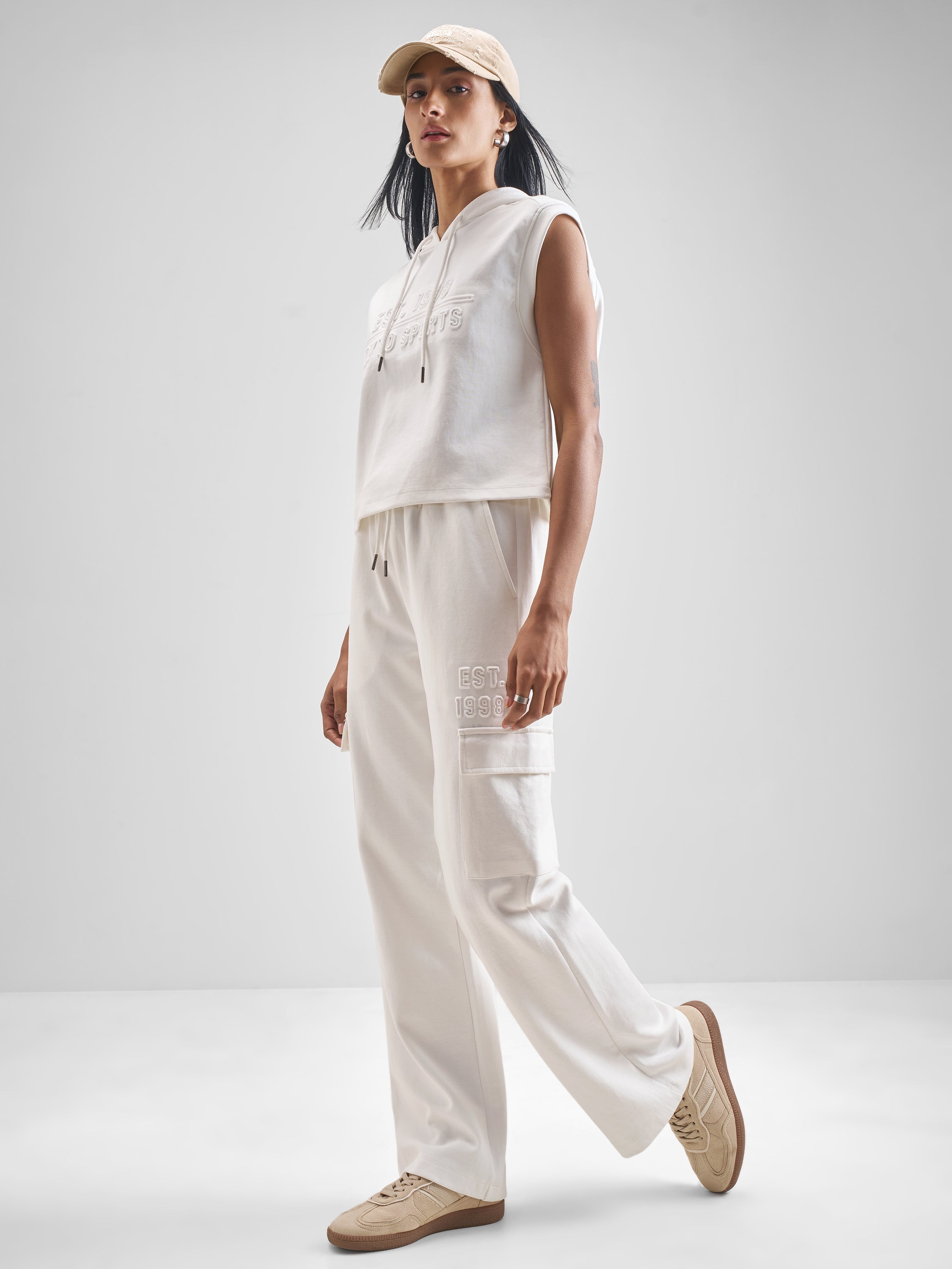 Street By Tokyo Talkies Women White Solid Straight Fit Regular Trouser - White - Image 2