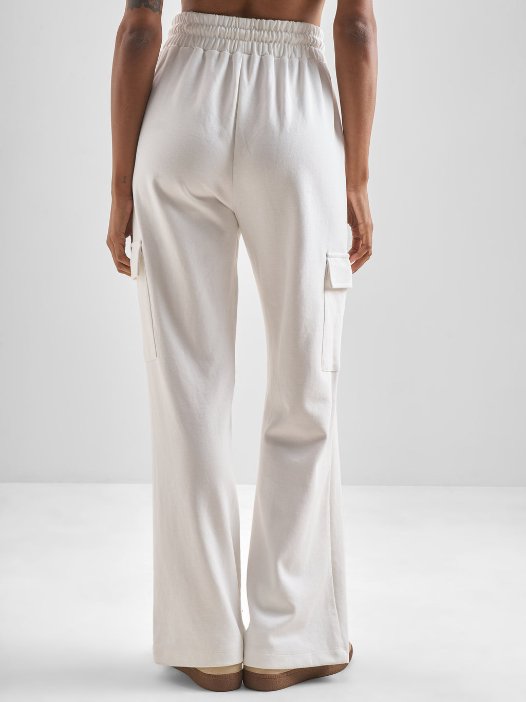 Street By Tokyo Talkies Women White Solid Straight Fit Regular Trouser - White - Image 3