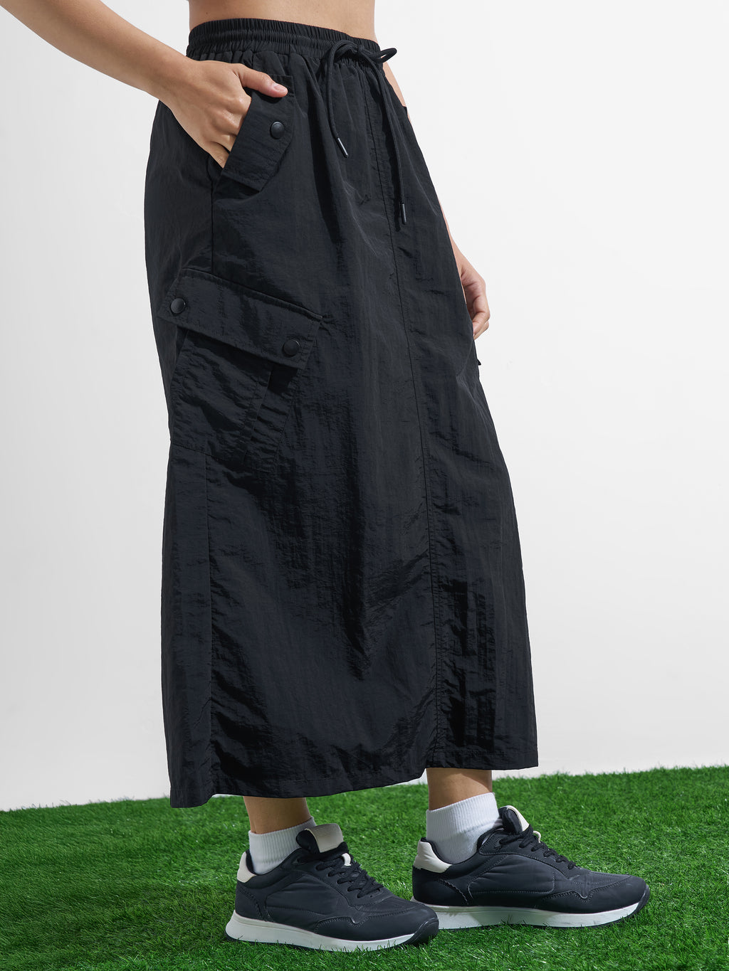 Street By Tokyo Talkies Women Black Midi Skirt - Black - Image 6