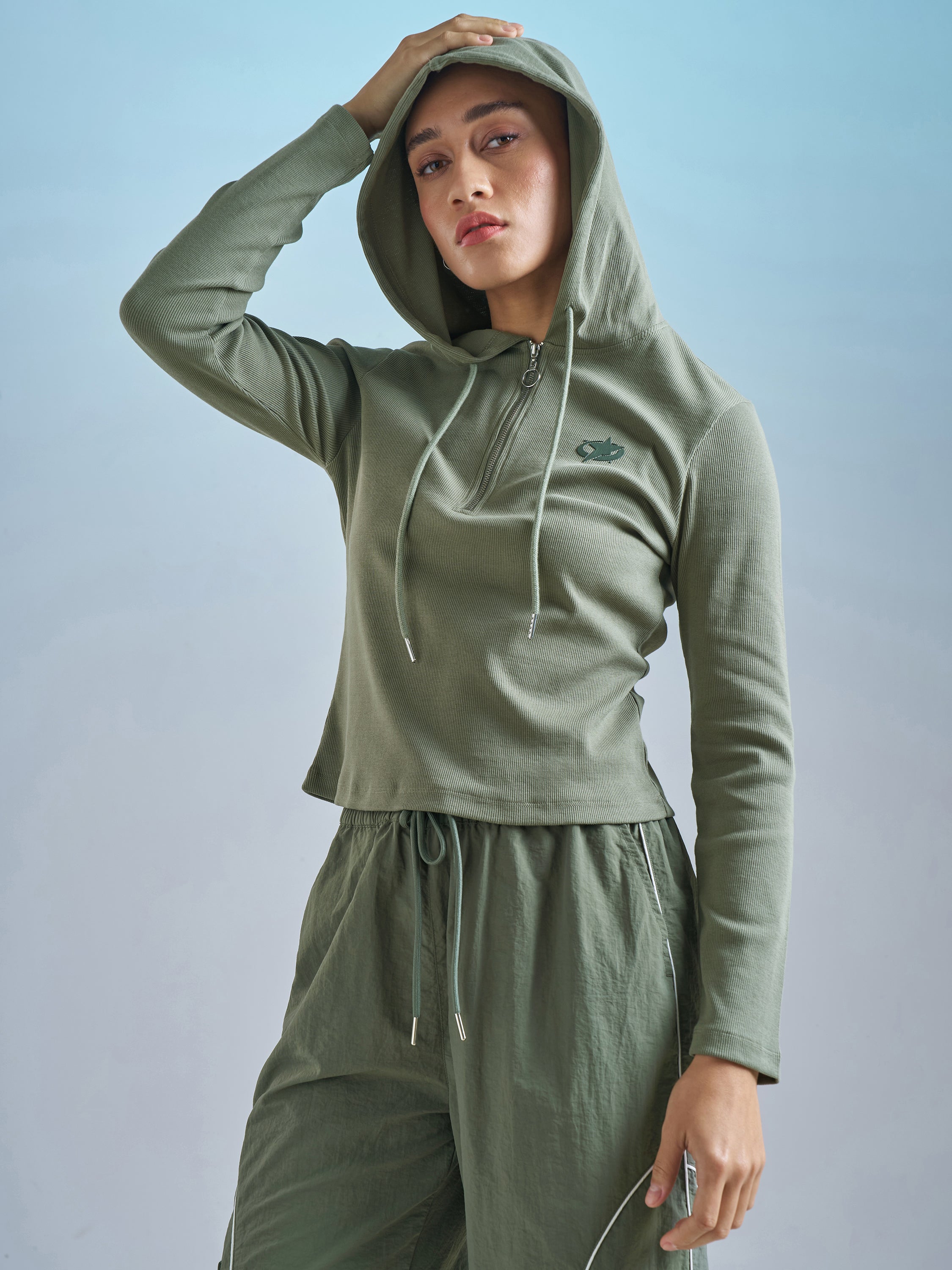 Street By Tokyo Talkies Women Olive Solid Regular Top - Olive - Image 4