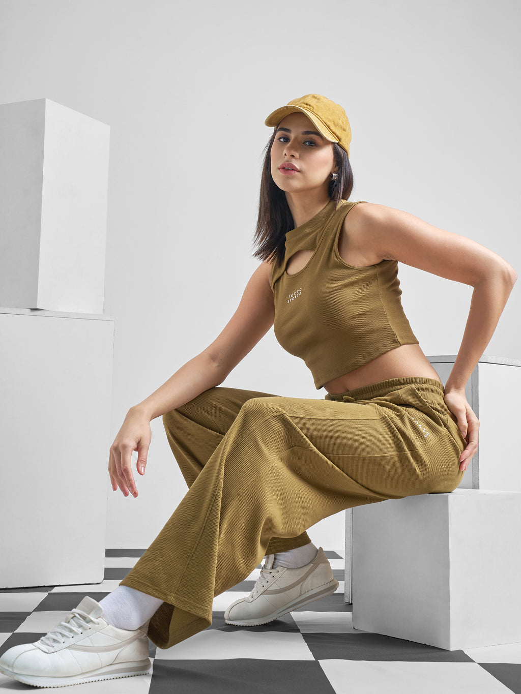 Street By Tokyo Talkies Women Brown Solid Regular Top - Brown - Image 2