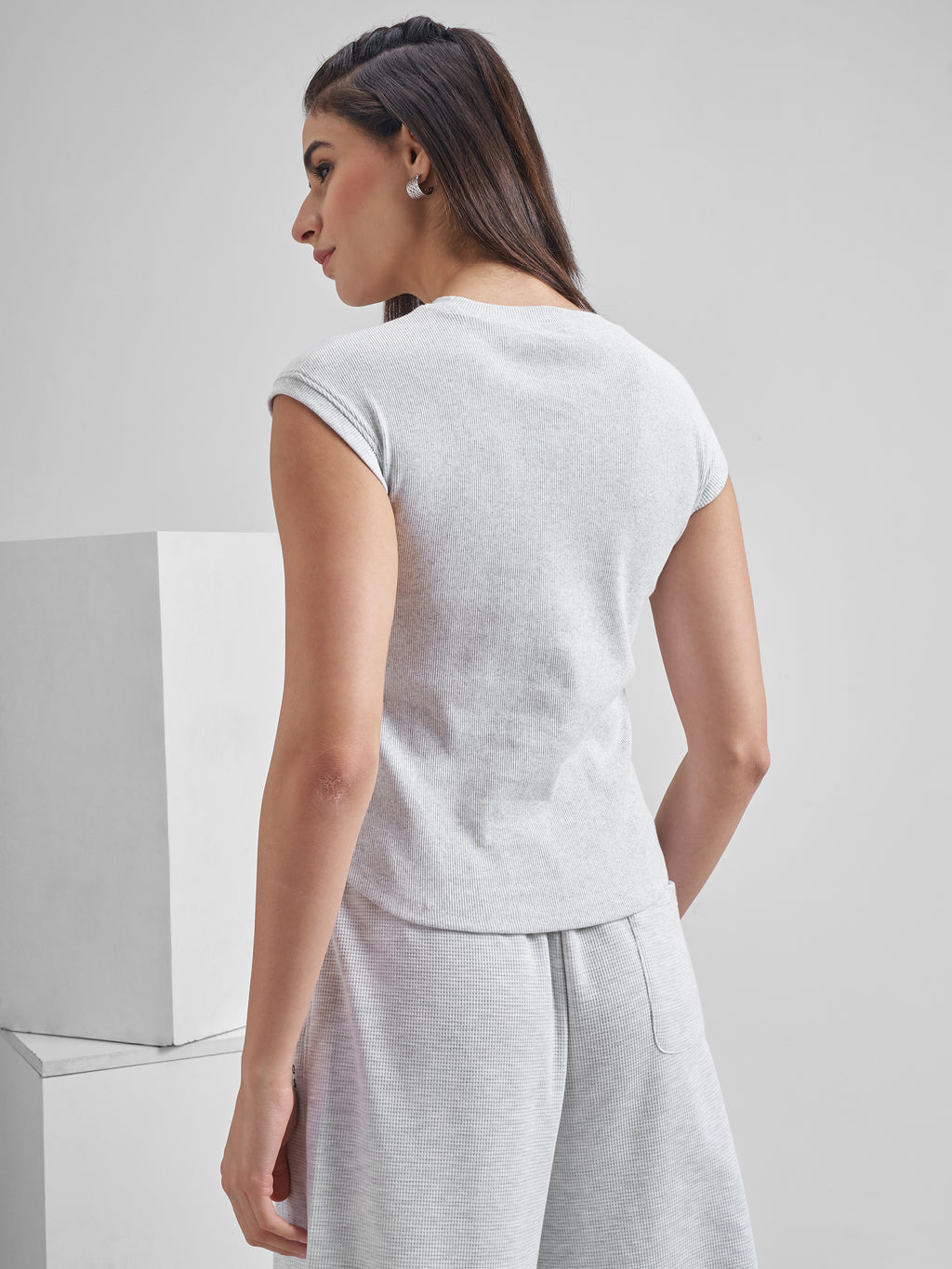 Street By Tokyo Talkies Women Grey Solid Regular Top - Grey - Image 3
