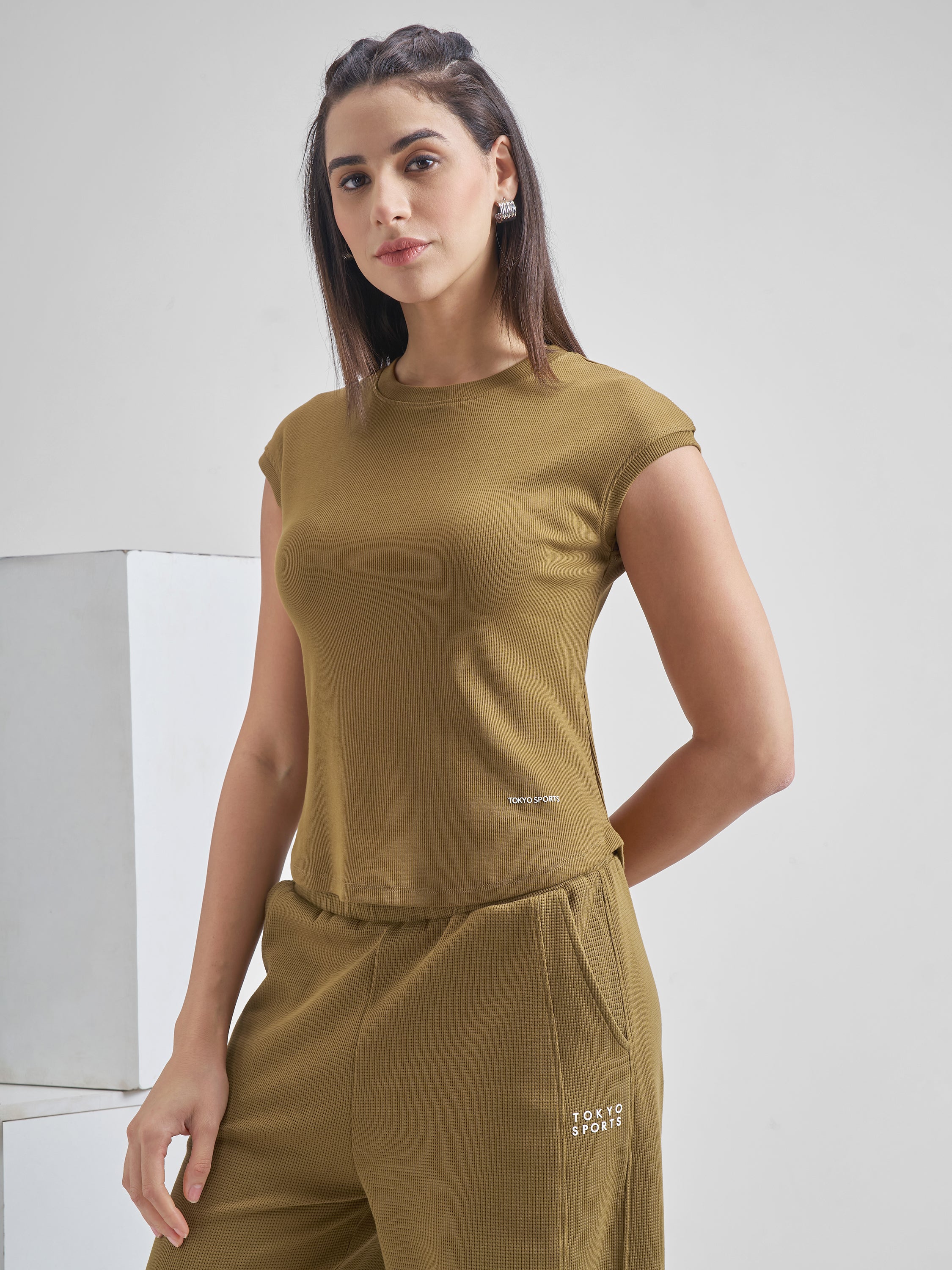 Street By Tokyo Talkies Women Brown Solid Regular Top - Brown - Image 4