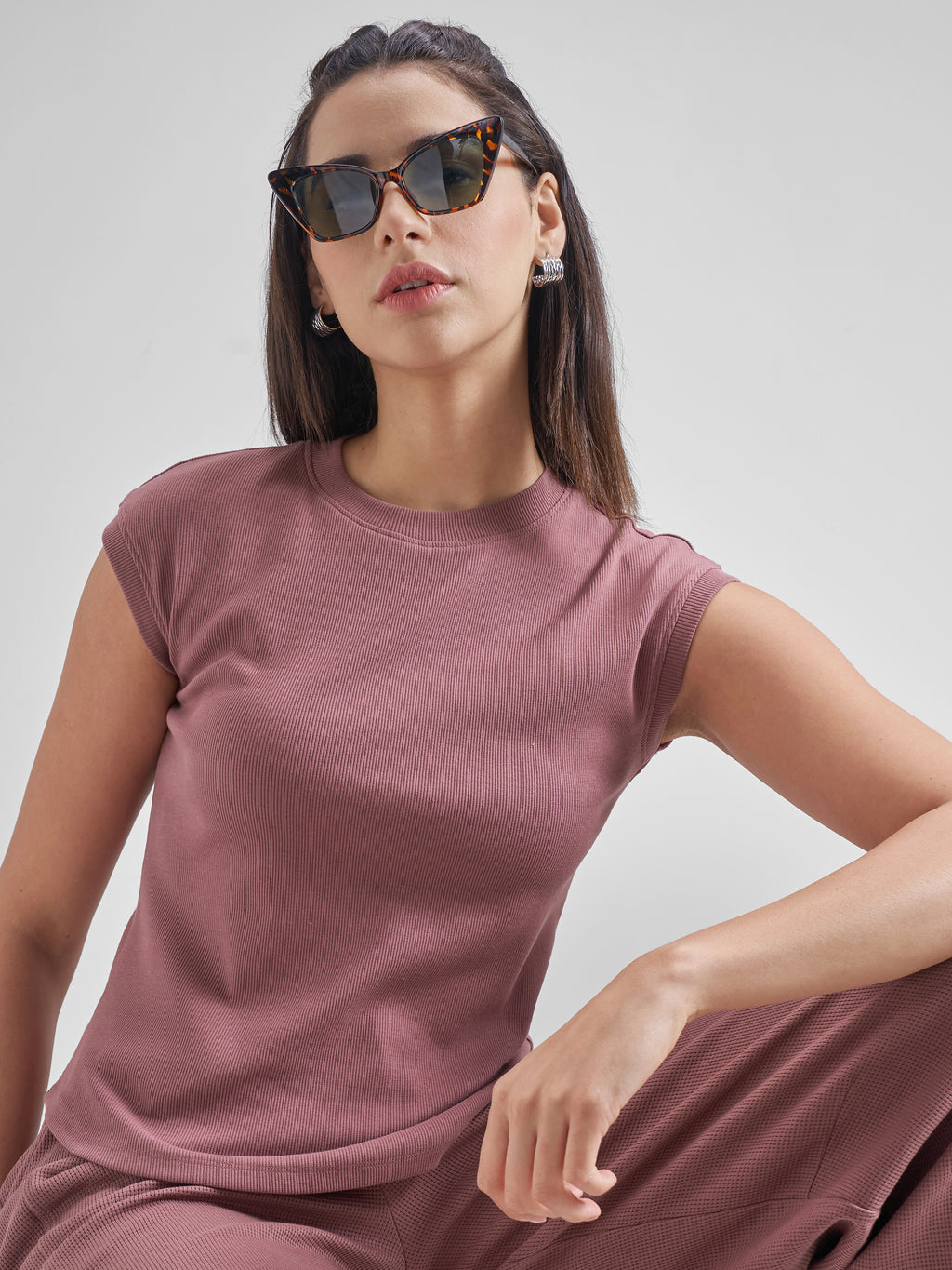 Street By Tokyo Talkies Women Mauve Solid Regular Top - Mauve - Image 1