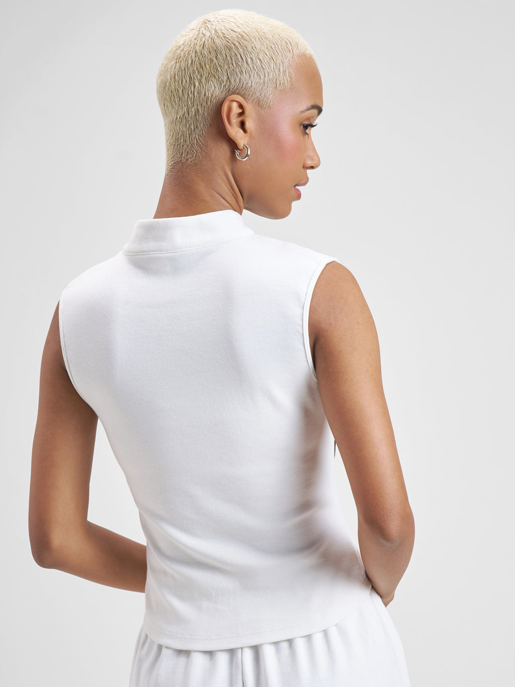 Street By Tokyo Talkies Women White Solid Fitted Top - White - Image 3