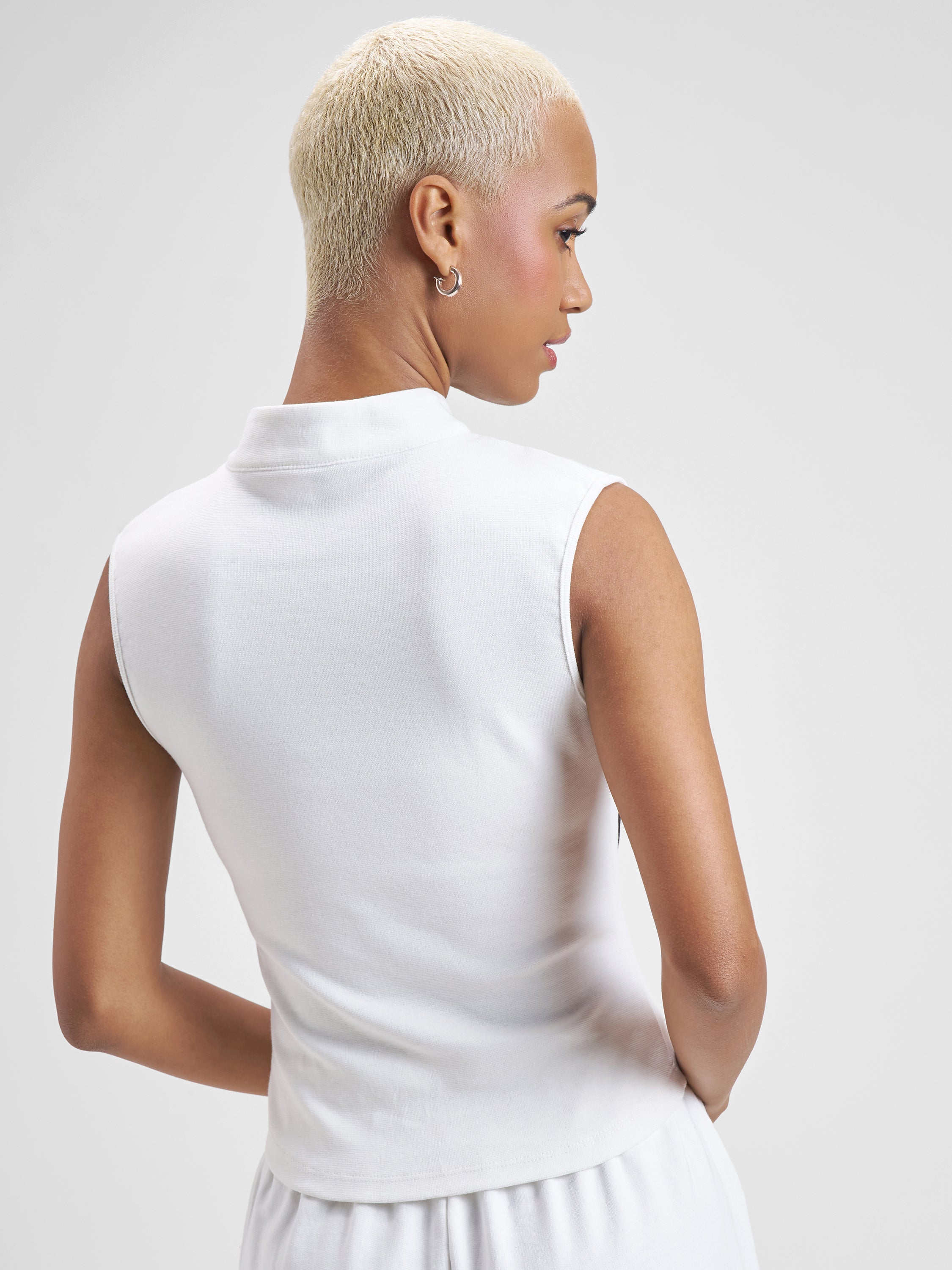 Street By Tokyo Talkies Women White Solid Fitted Top - White - Image 3
