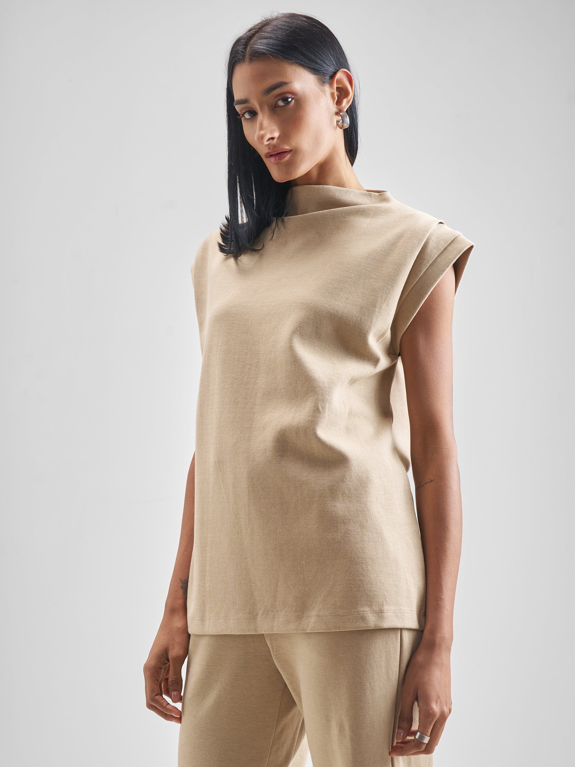 Street By Tokyo Talkies Women Beige Solid Regular Top - Beige - Image 4
