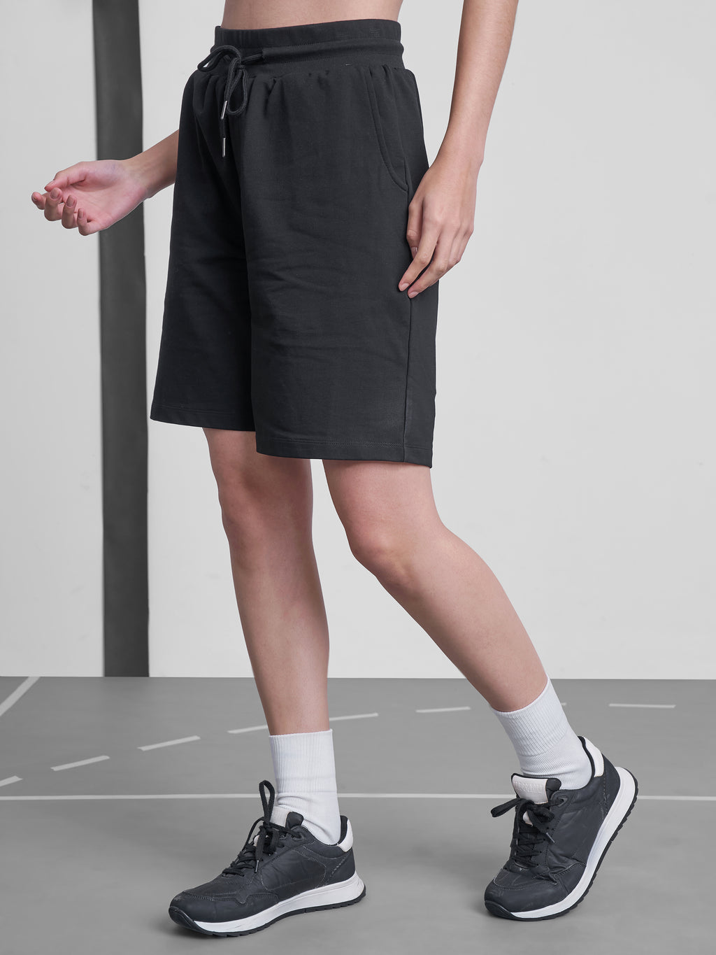 Street By Tokyo Talkies Women Black Regular Fit Bermuda Shorts - Black - Image 4
