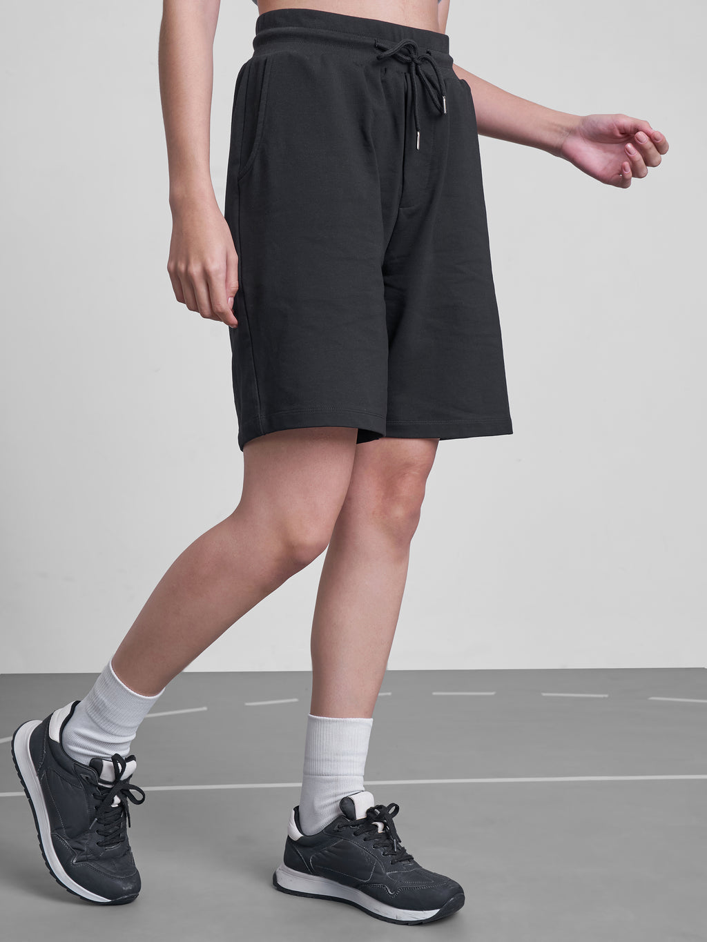 Street By Tokyo Talkies Women Black Regular Fit Bermuda Shorts - Black - Image 6