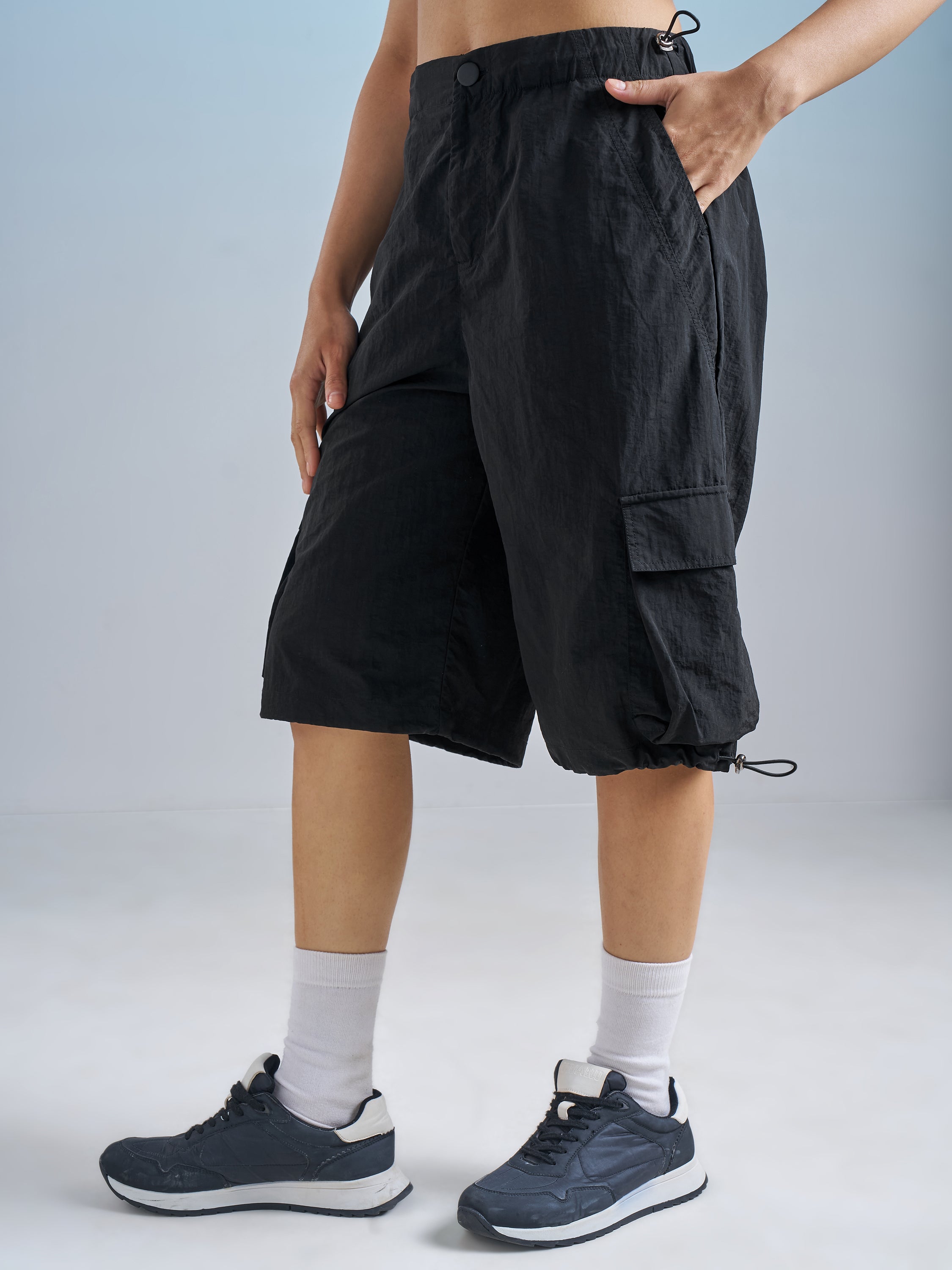 Street By Tokyo Talkies Women Black Relaxed Fit Cargo Shorts - Black - Image 4
