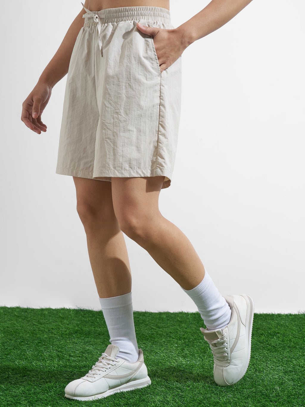 Street By Tokyo Talkies Women Beige Regular Fit Shorts - Beige - Image 4