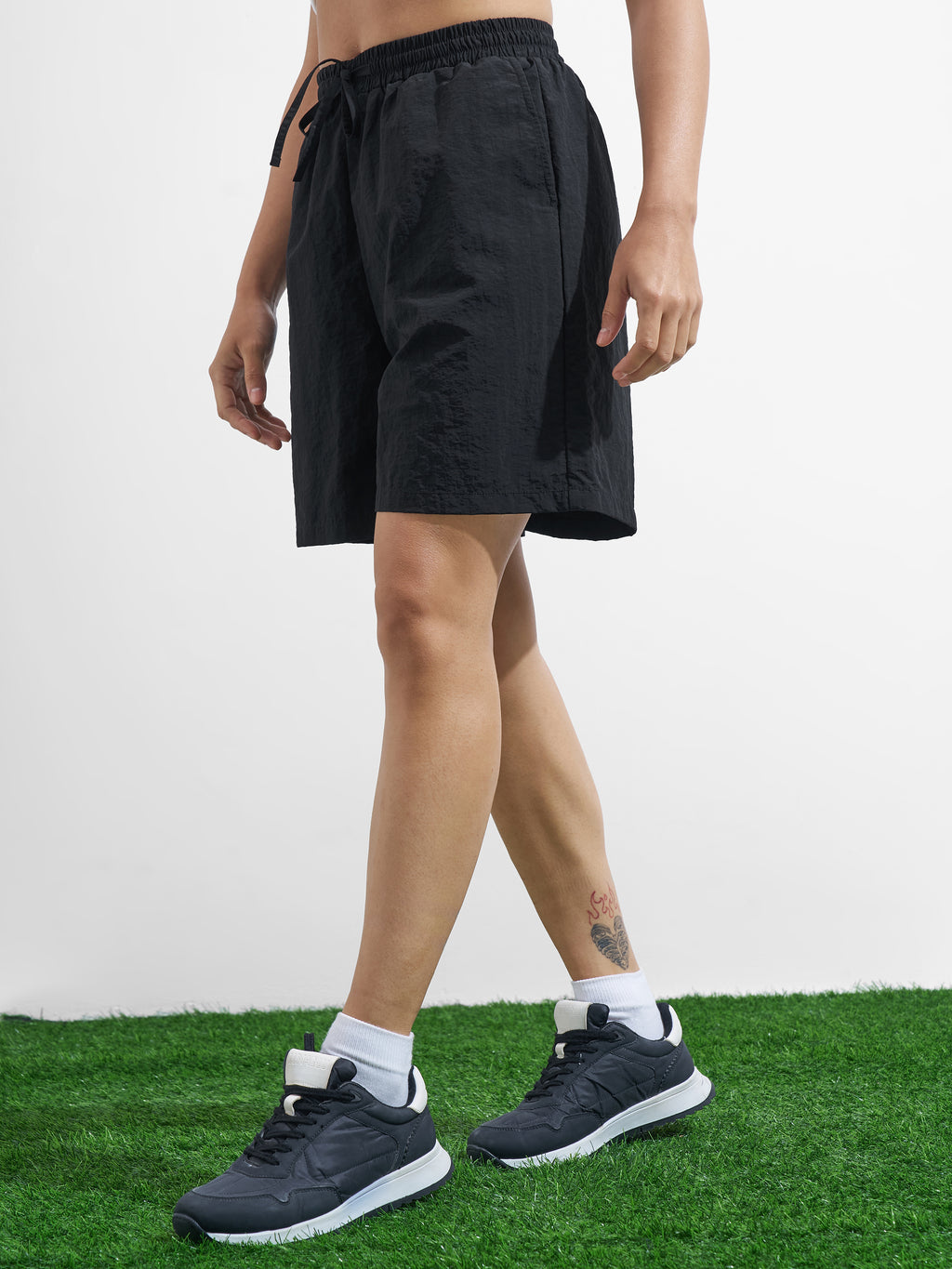 Street By Tokyo Talkies Women Black Regular Fit Shorts - Black - Image 4