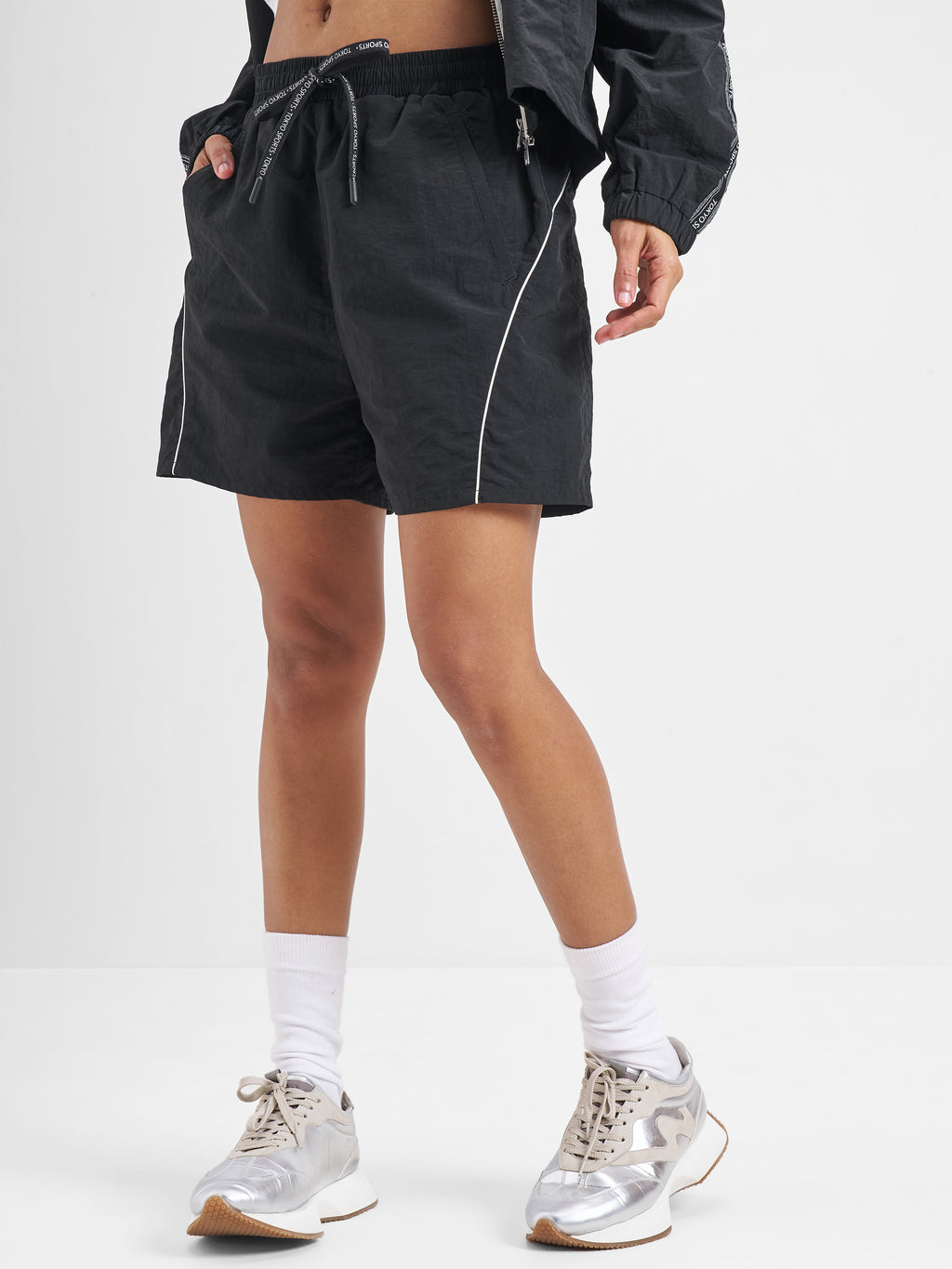 Street By Tokyo Talkies Women Black Regular Fit Shorts - Black - Image 4