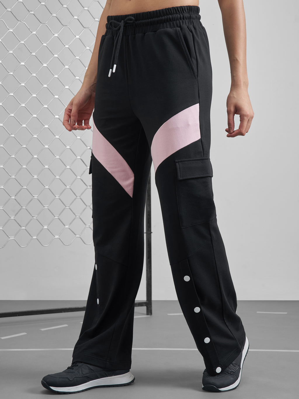 Street By Tokyo Talkies Women Black Relaxed Fit Track Pant - Black - Image 4