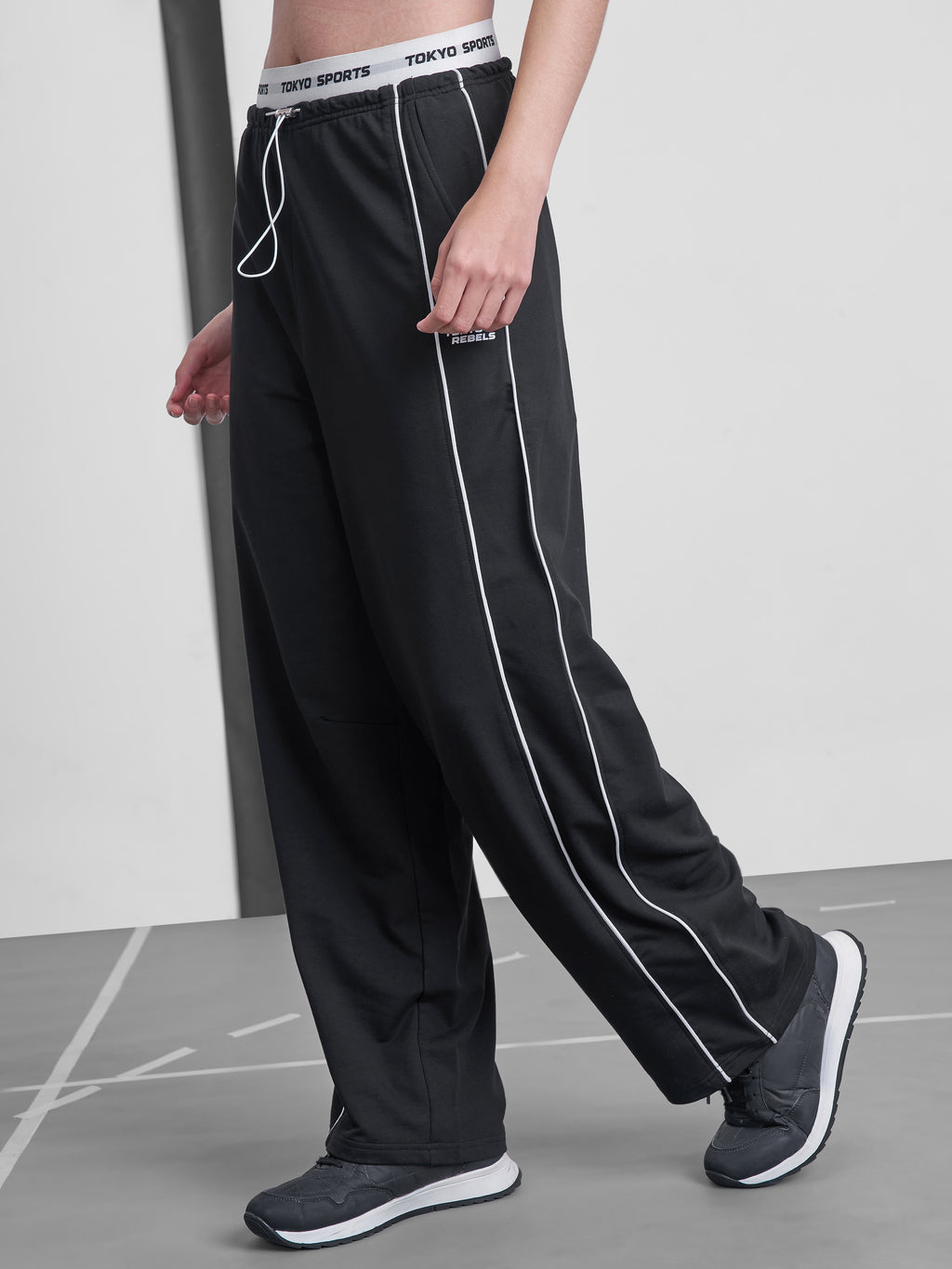 Street By Tokyo Talkies Women Black Relaxed Fit Track Pant - Black - Image 4