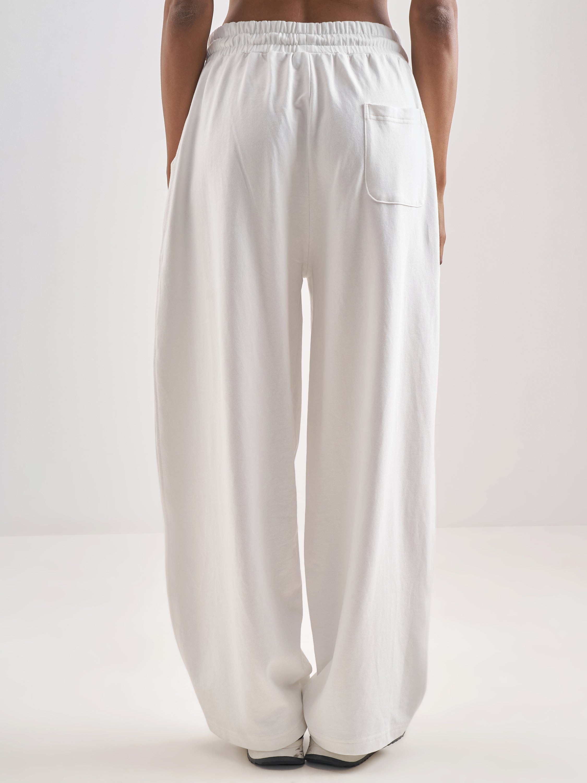 Street By Tokyo Talkies Women White Straight Fit Track Pant - White - Image 3