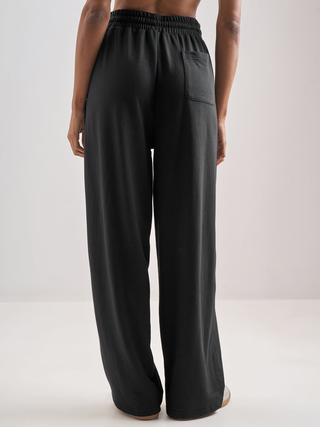Street By Tokyo Talkies Women Black Straight Fit Track Pant - Black - Image 3