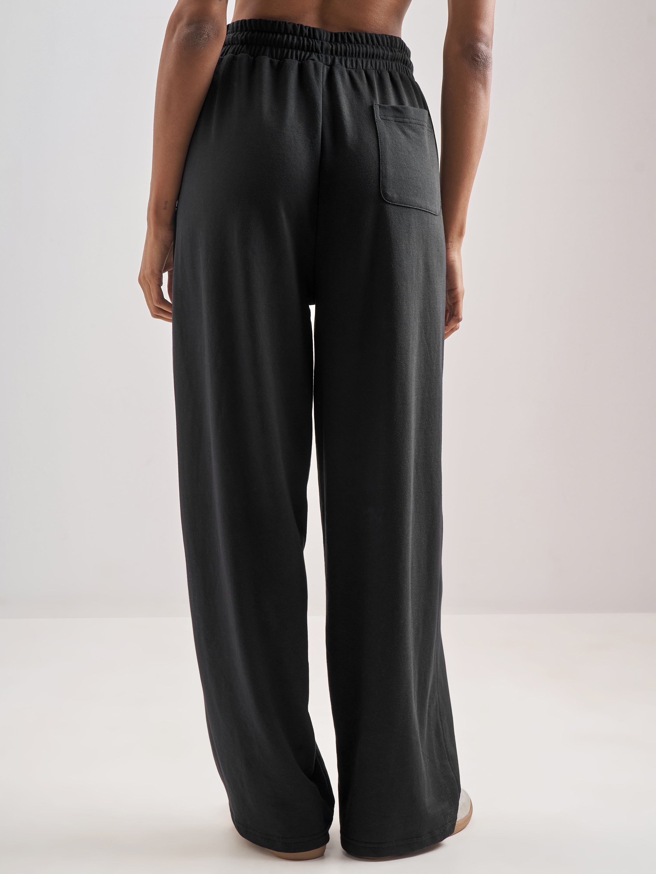 Street By Tokyo Talkies Women Black Straight Fit Track Pant - Black - Image 3