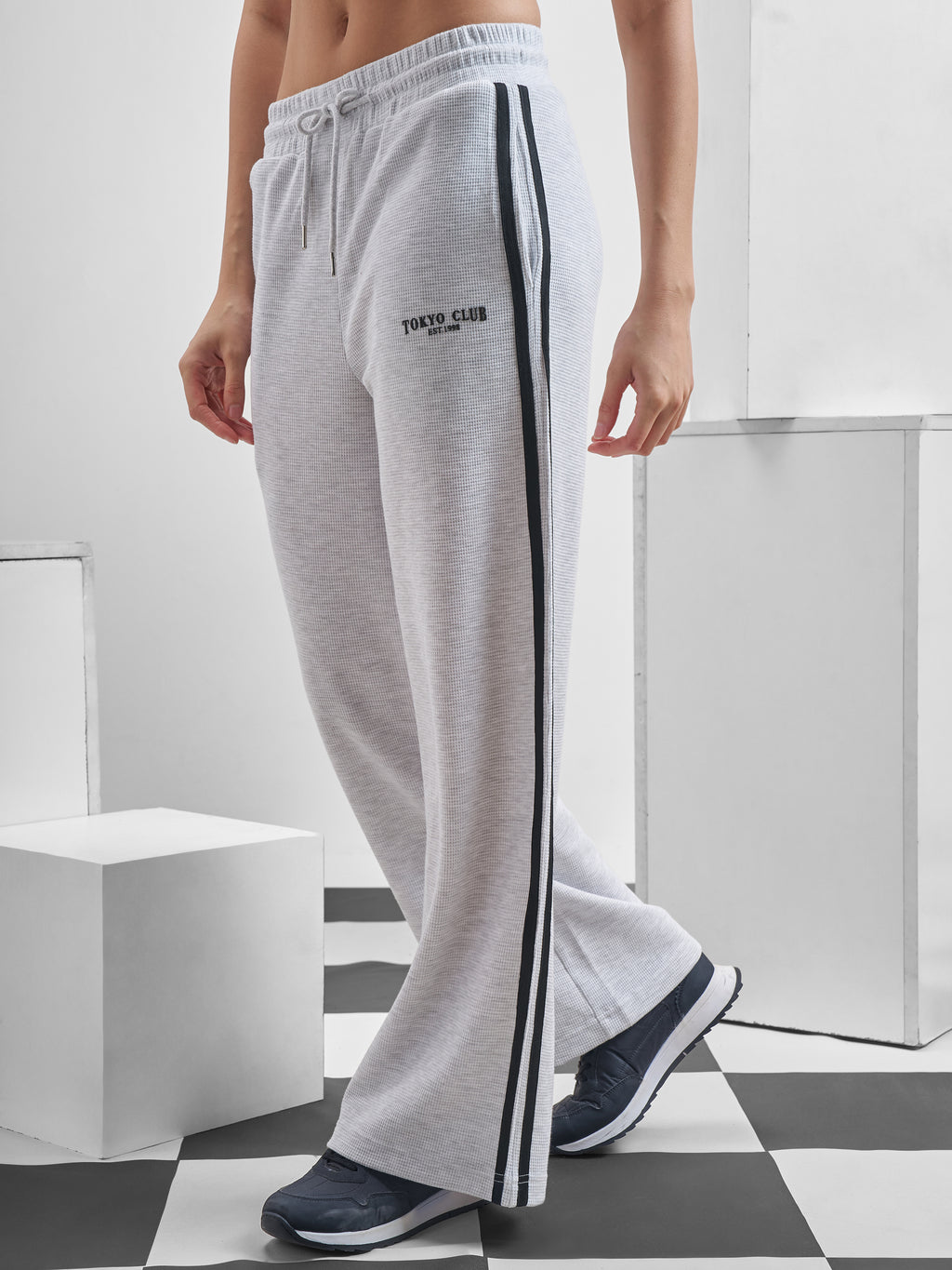 Street By Tokyo Talkies Women Grey Relaxed Fit Track Pant - Grey - Image 4