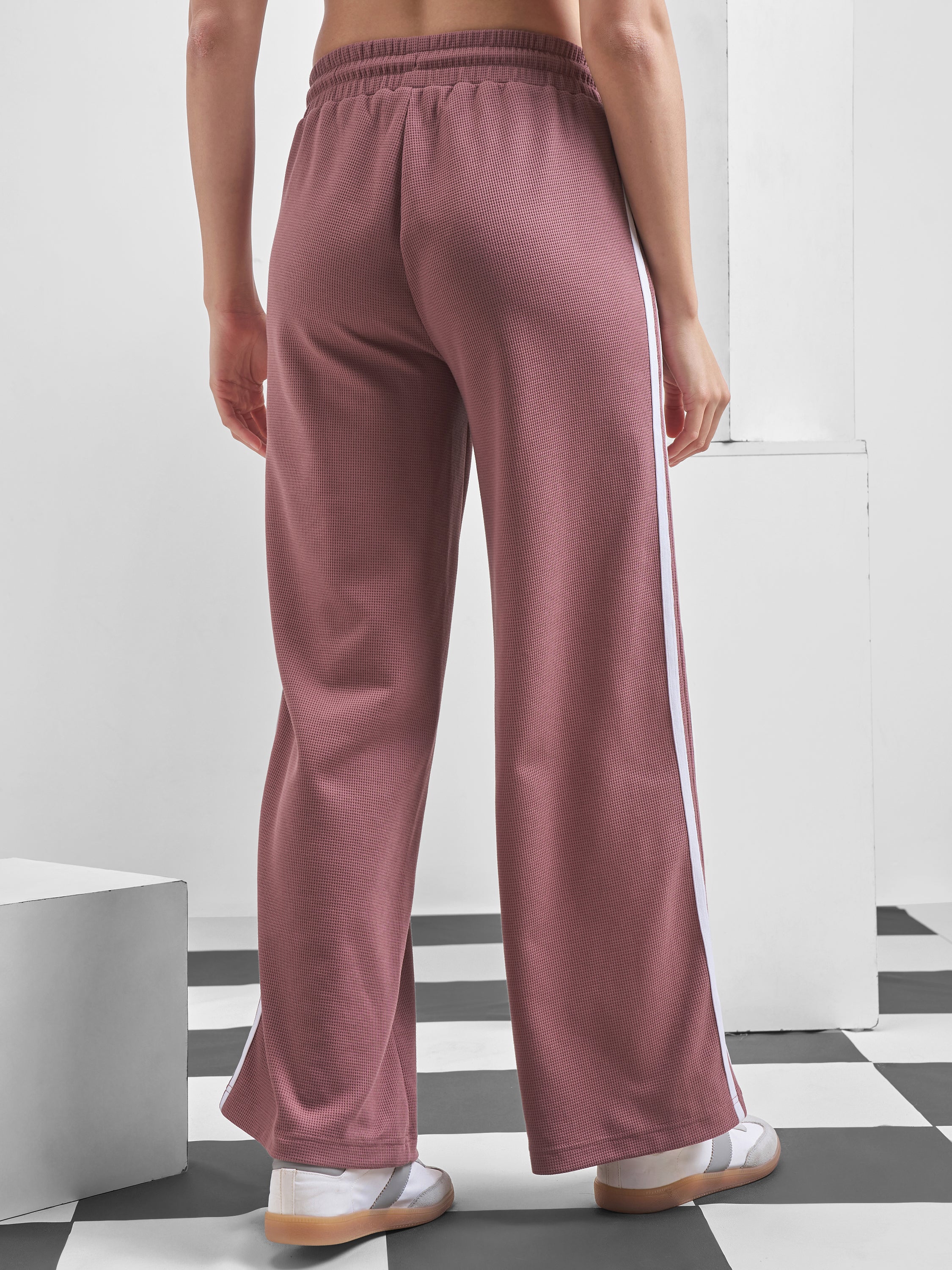 Street By Tokyo Talkies Women Mauve Relaxed Fit Track Pant - Mauve - Image 3
