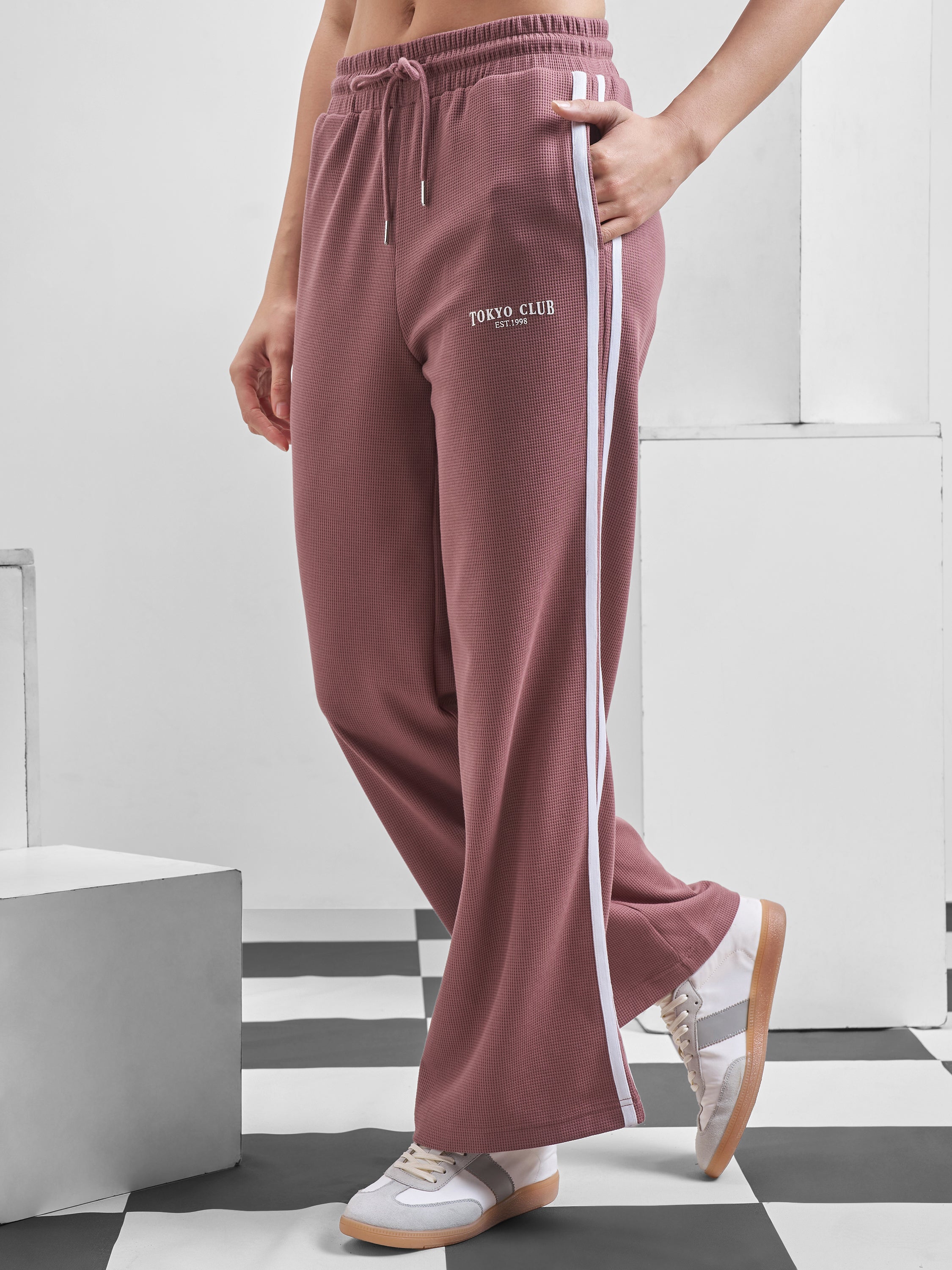 Street By Tokyo Talkies Women Mauve Relaxed Fit Track Pant - Mauve - Image 4