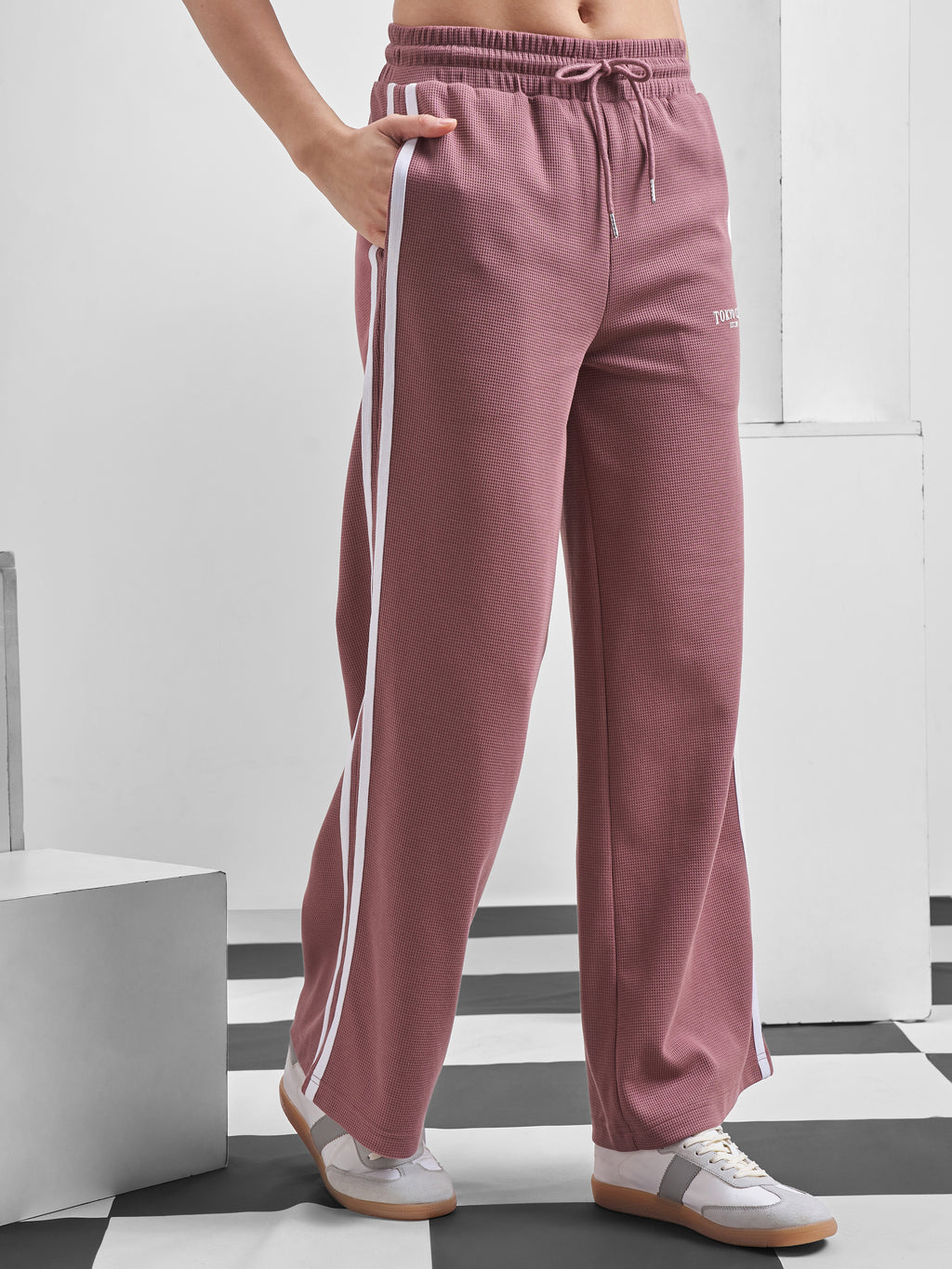 Street By Tokyo Talkies Women Mauve Relaxed Fit Track Pant - Mauve - Image 6