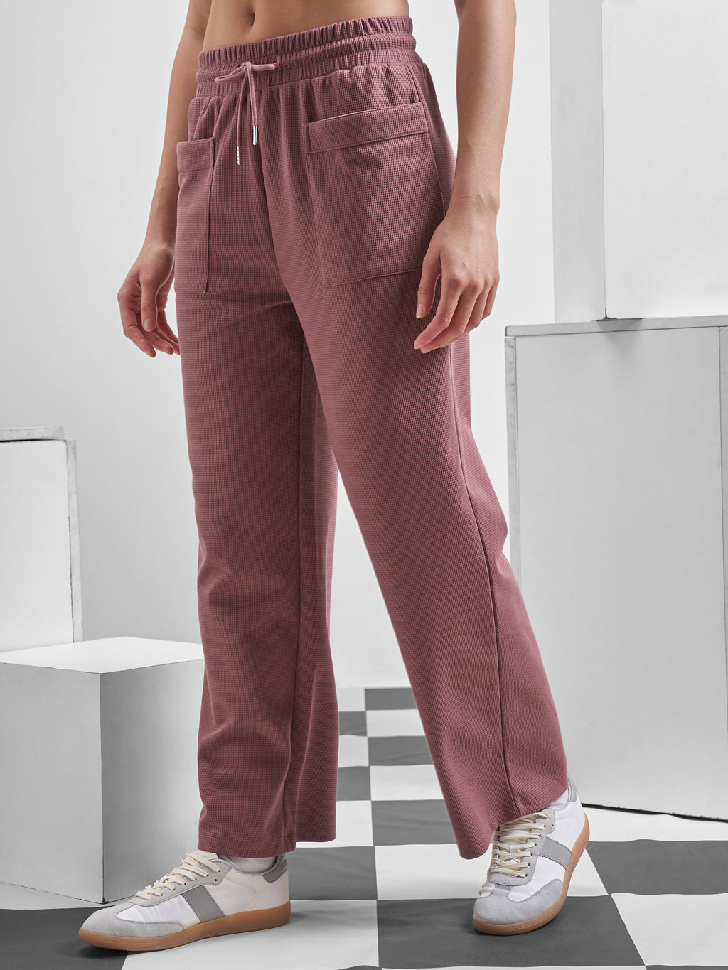 Street By Tokyo Talkies Women Mauve Relaxed Fit Track Pant - Mauve - Image 4