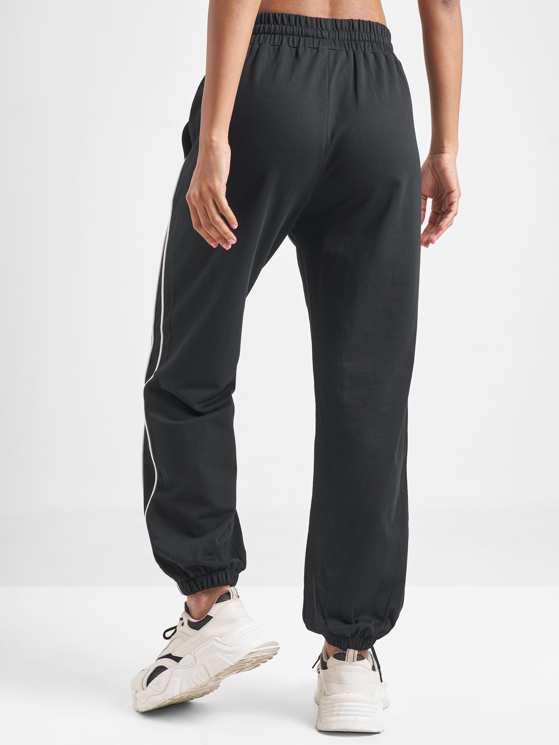 Street By Tokyo Talkies Women Black Baggy Track Pant - Black - Image 3