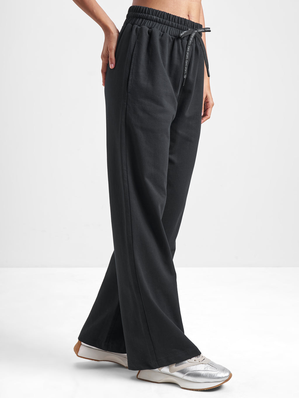 Street By Tokyo Talkies Women Black Baggy Track Pant - Black - Image 6