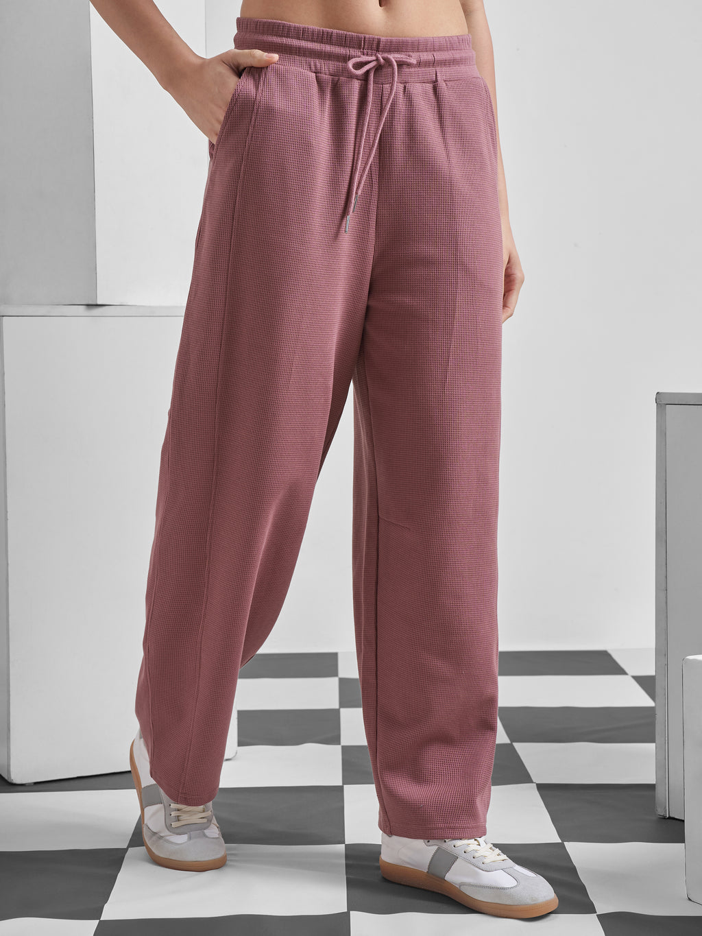 Street By Tokyo Talkies Women Mauve Relaxed Fit Track Pant - Mauve - Image 6