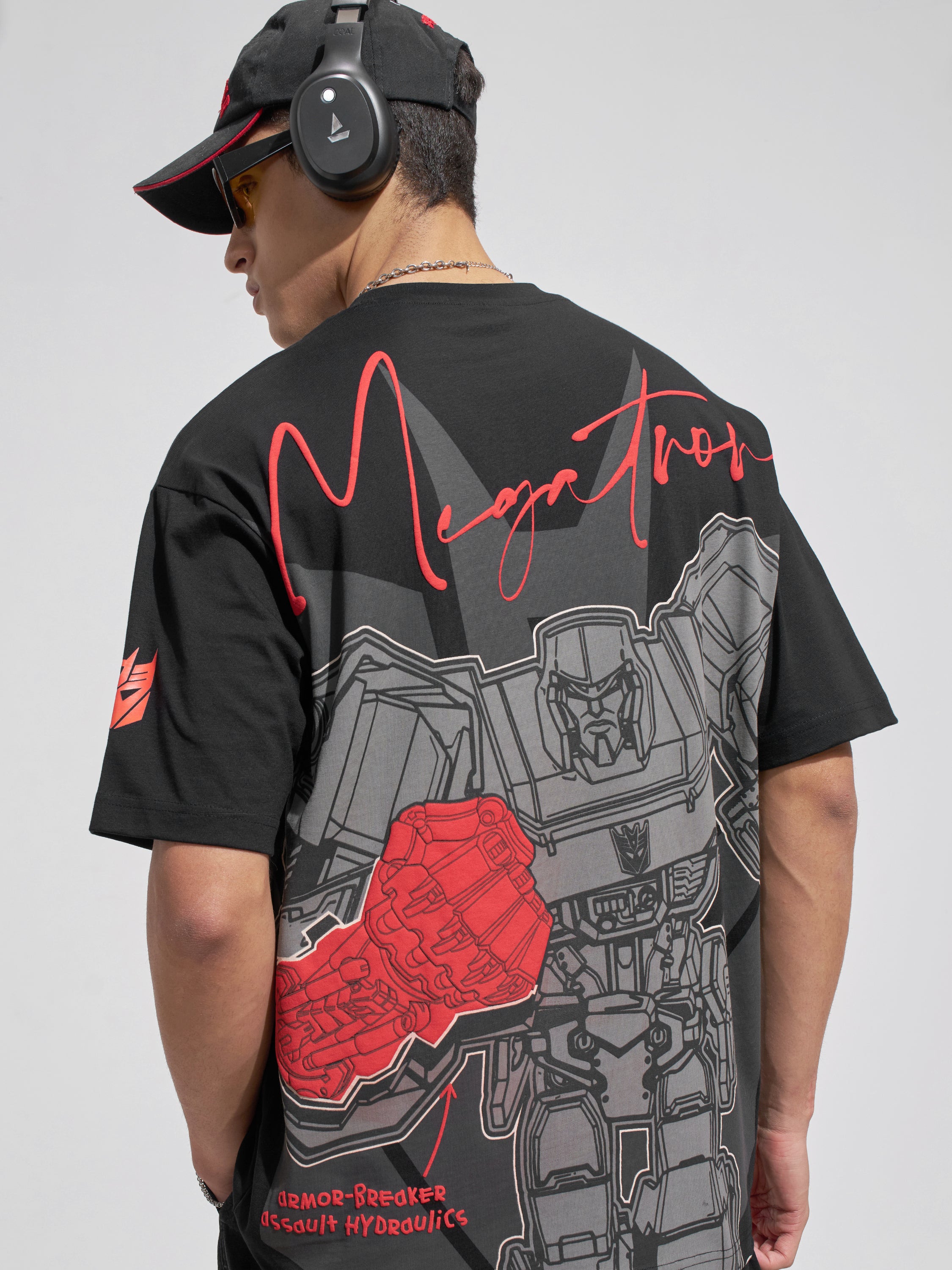 Highlander Men Black Transformers Printed Round Neck T-Shirt