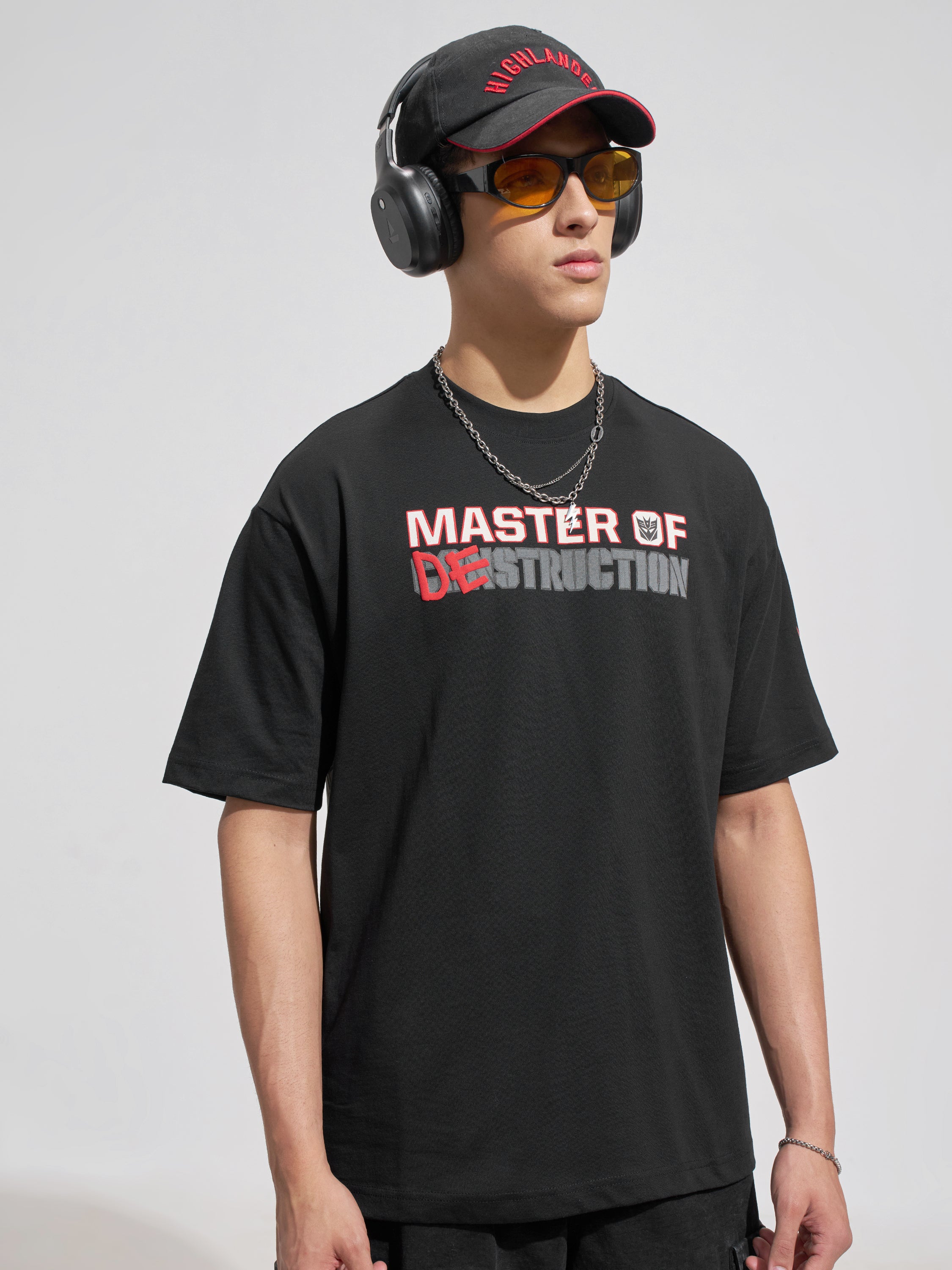 Highlander Men Black Transformers Printed Round Neck T-Shirt