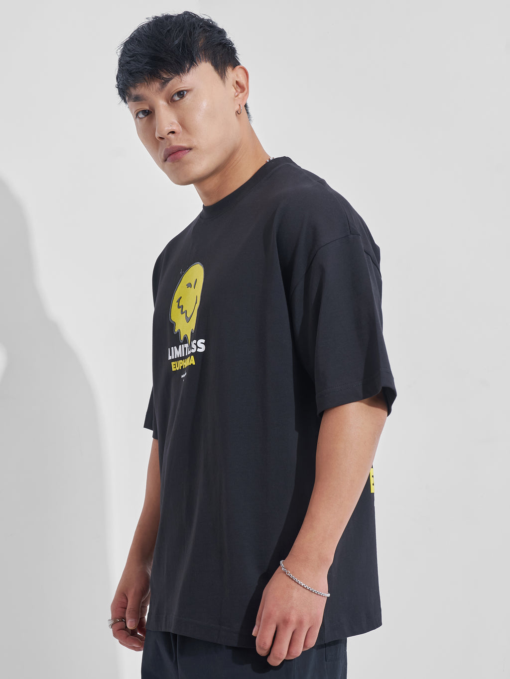Highlander Men Black SmileyWorld® Printed Round Neck Oversized Fit T-Shirt - Black - Image 4