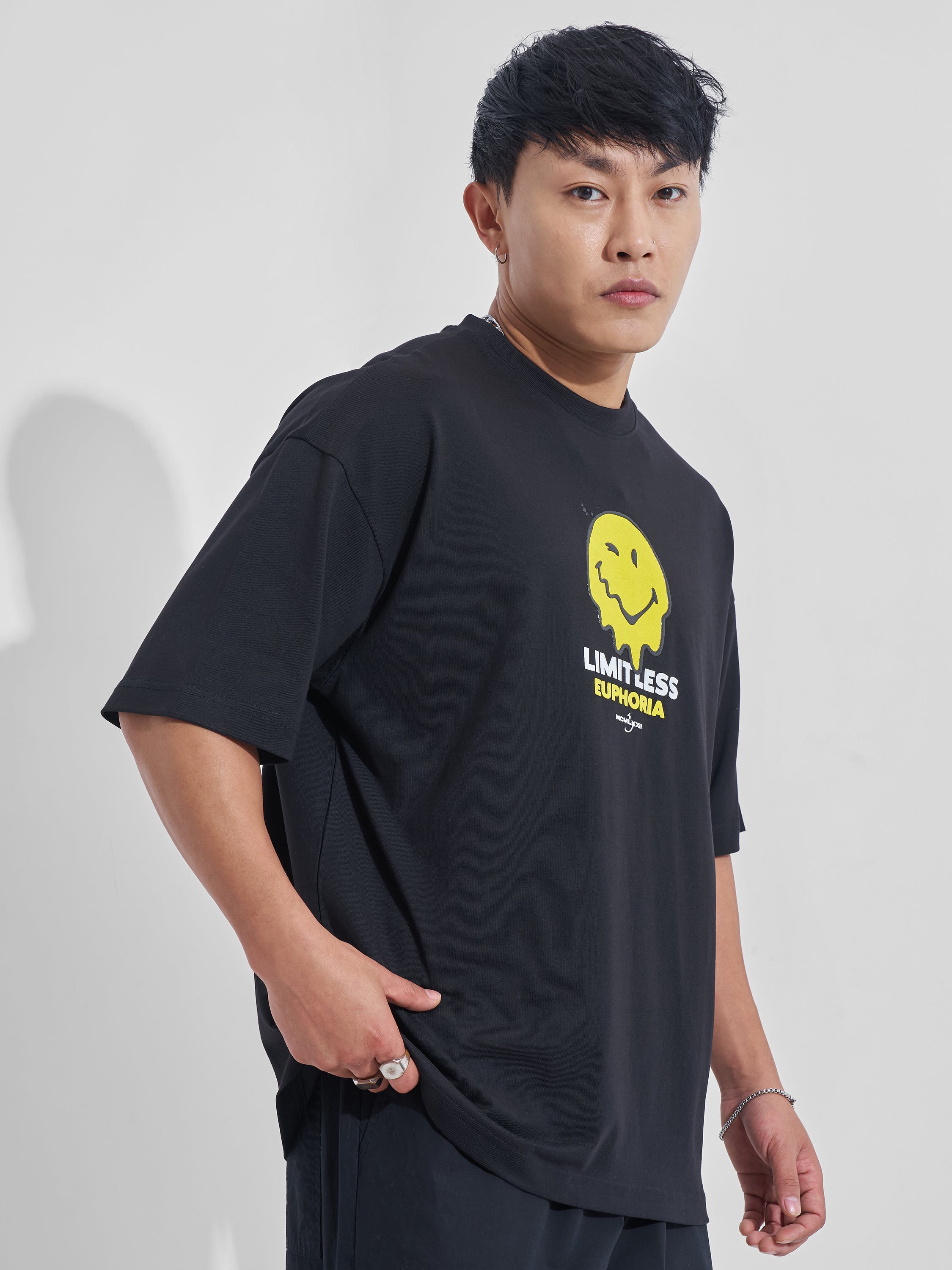 Highlander Men Black SmileyWorld® Printed Round Neck Oversized Fit T-Shirt - Black - Image 6